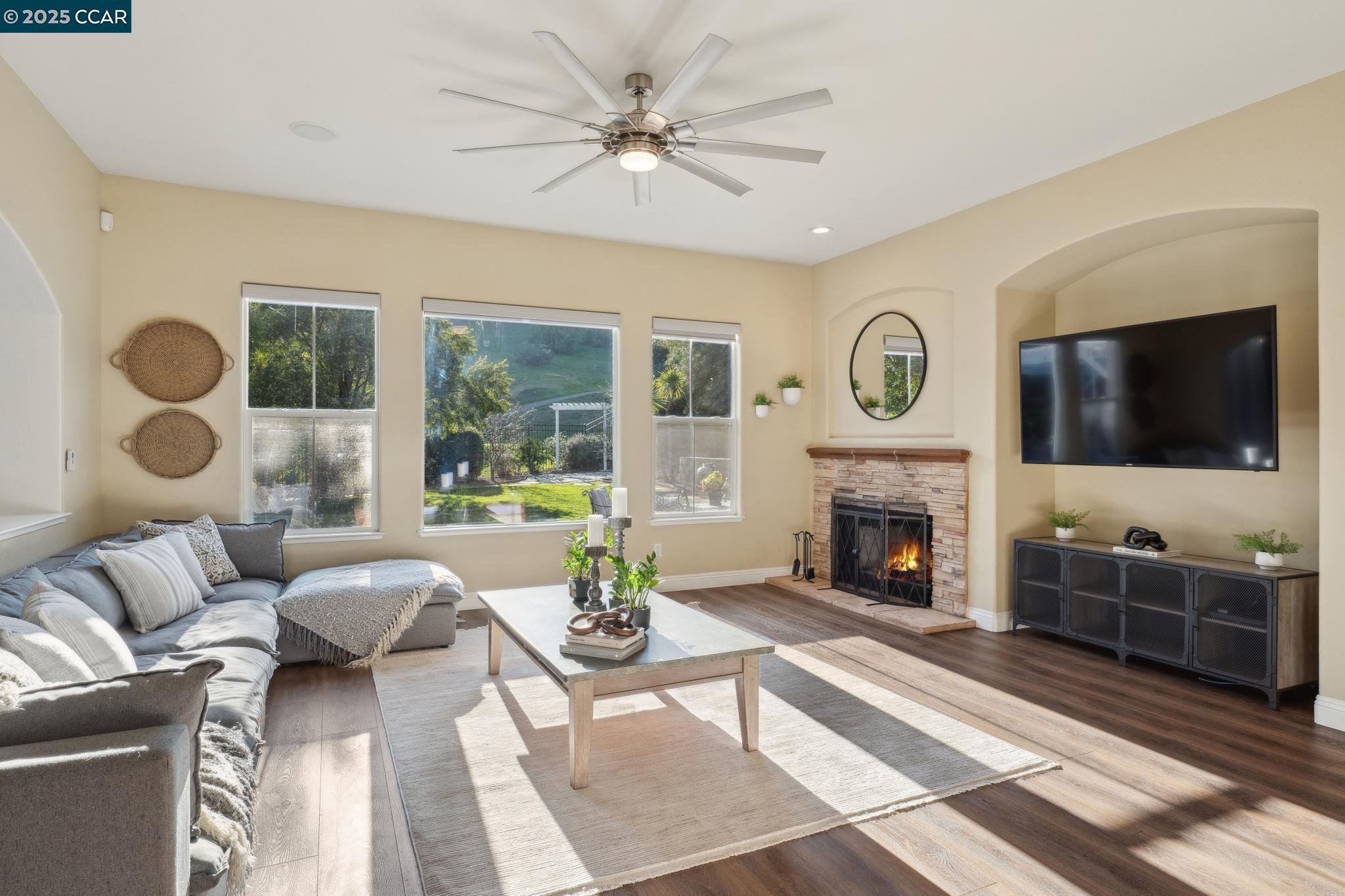 1272 Landmark Dr.