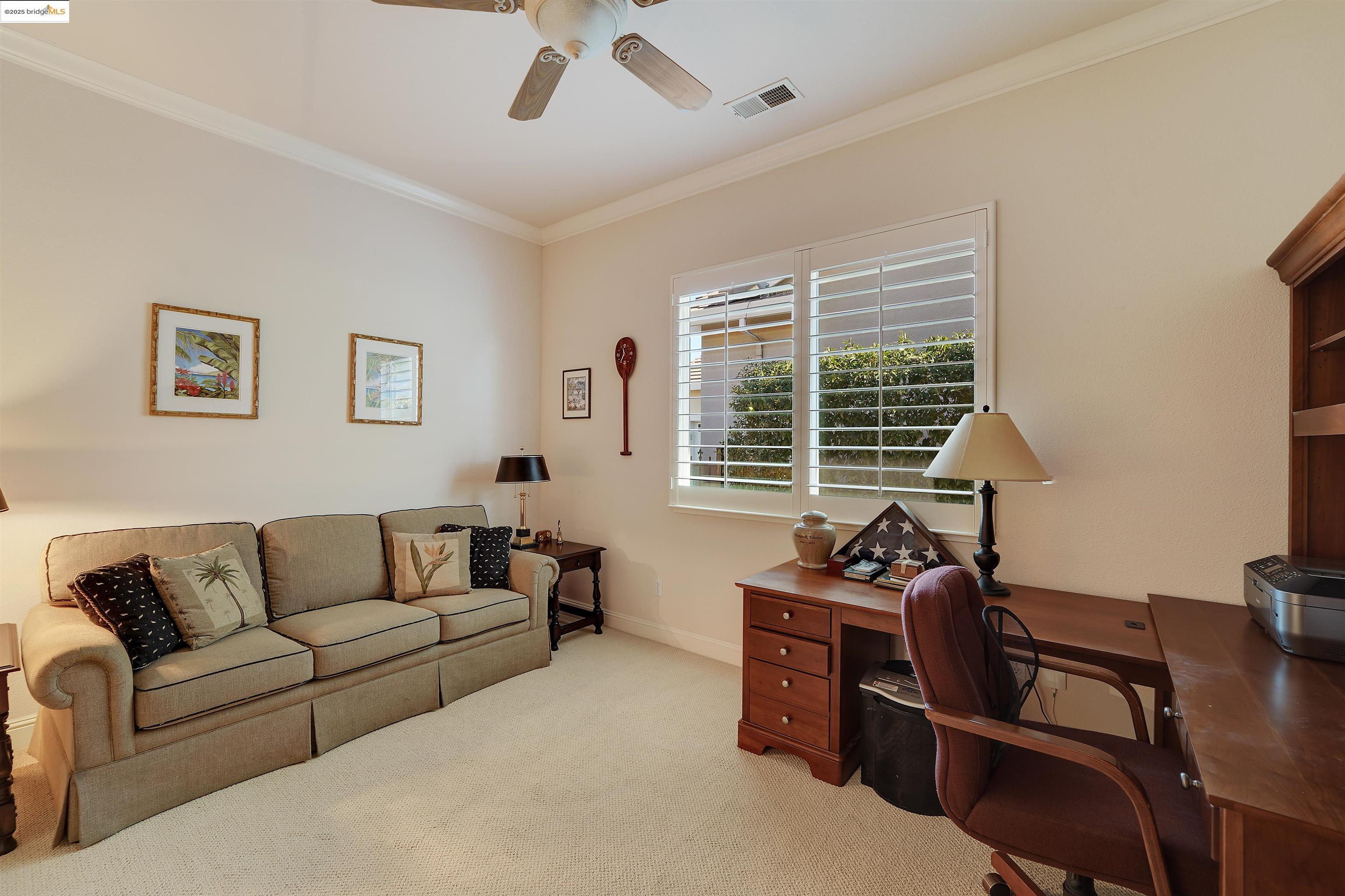 906 Suntan Ln
