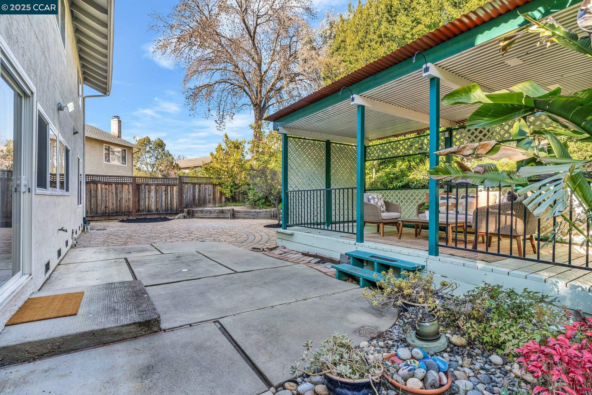 1242 Morning Glory Dr