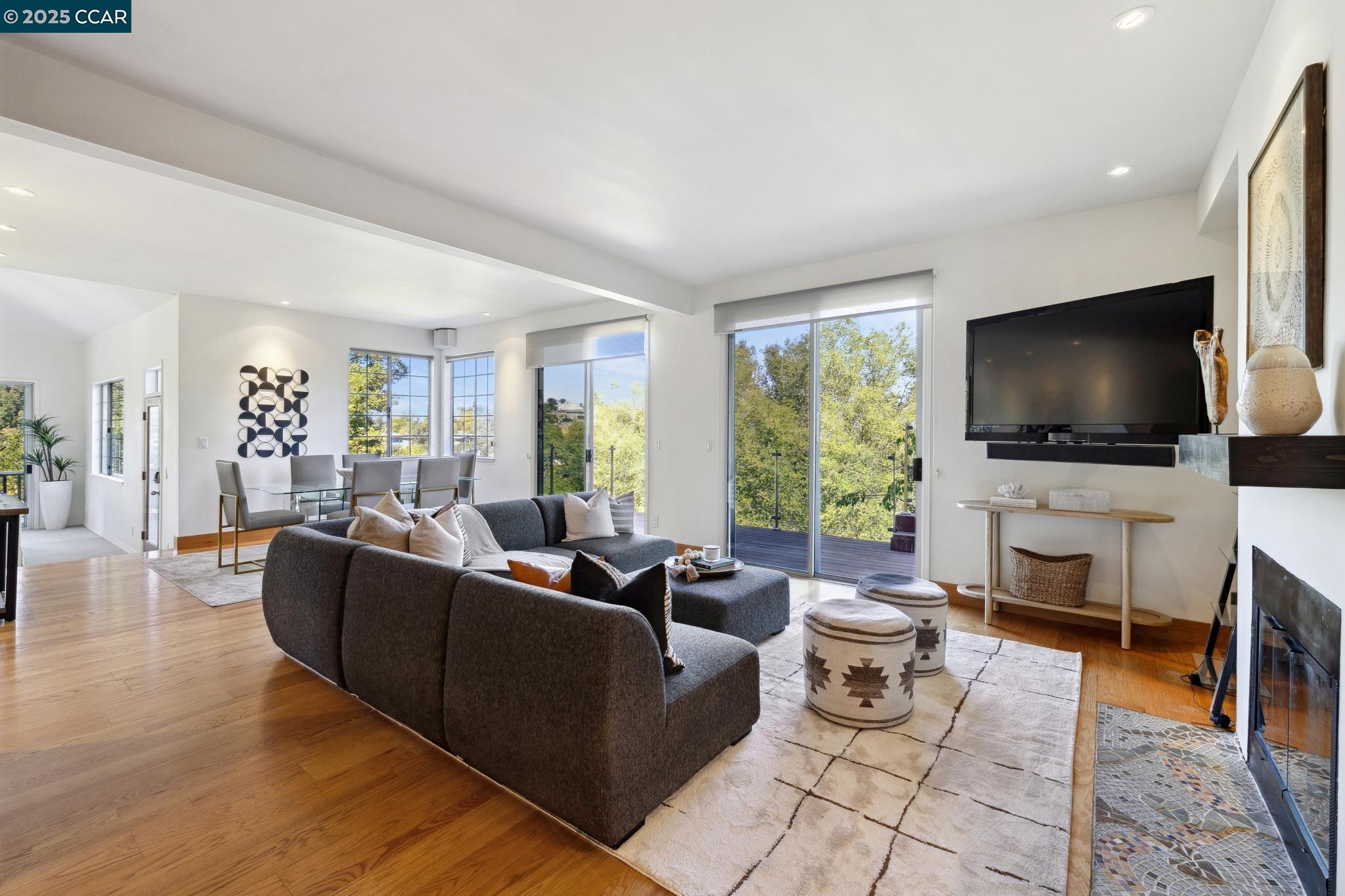 165 Del Monte Drive