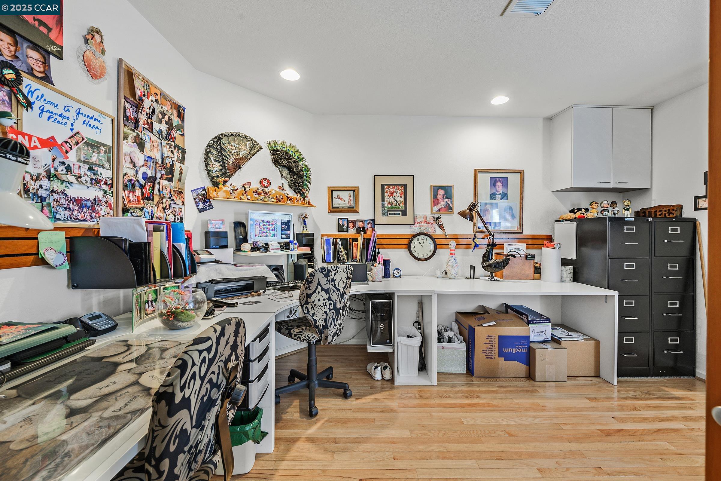 2701 Wright Ave