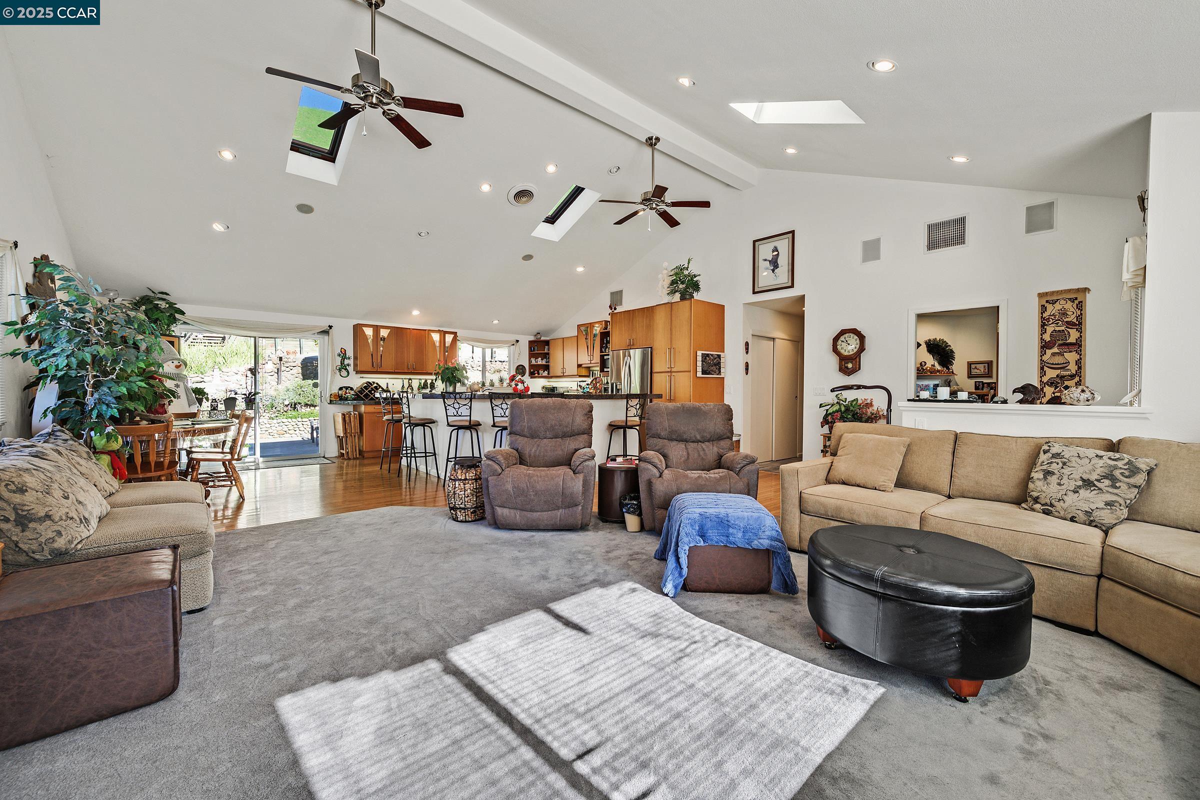 2701 Wright Ave
