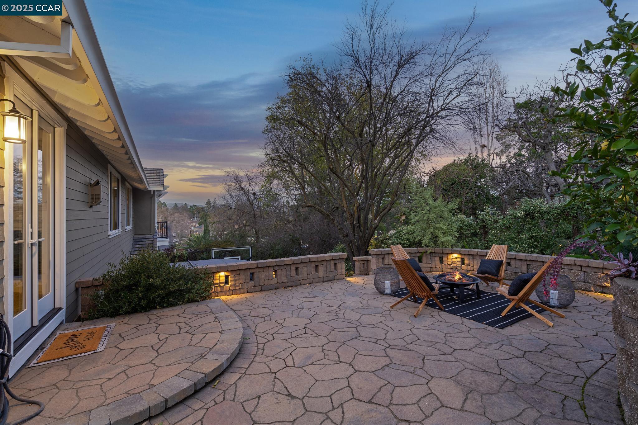 1180 Vista Ridge Ct.