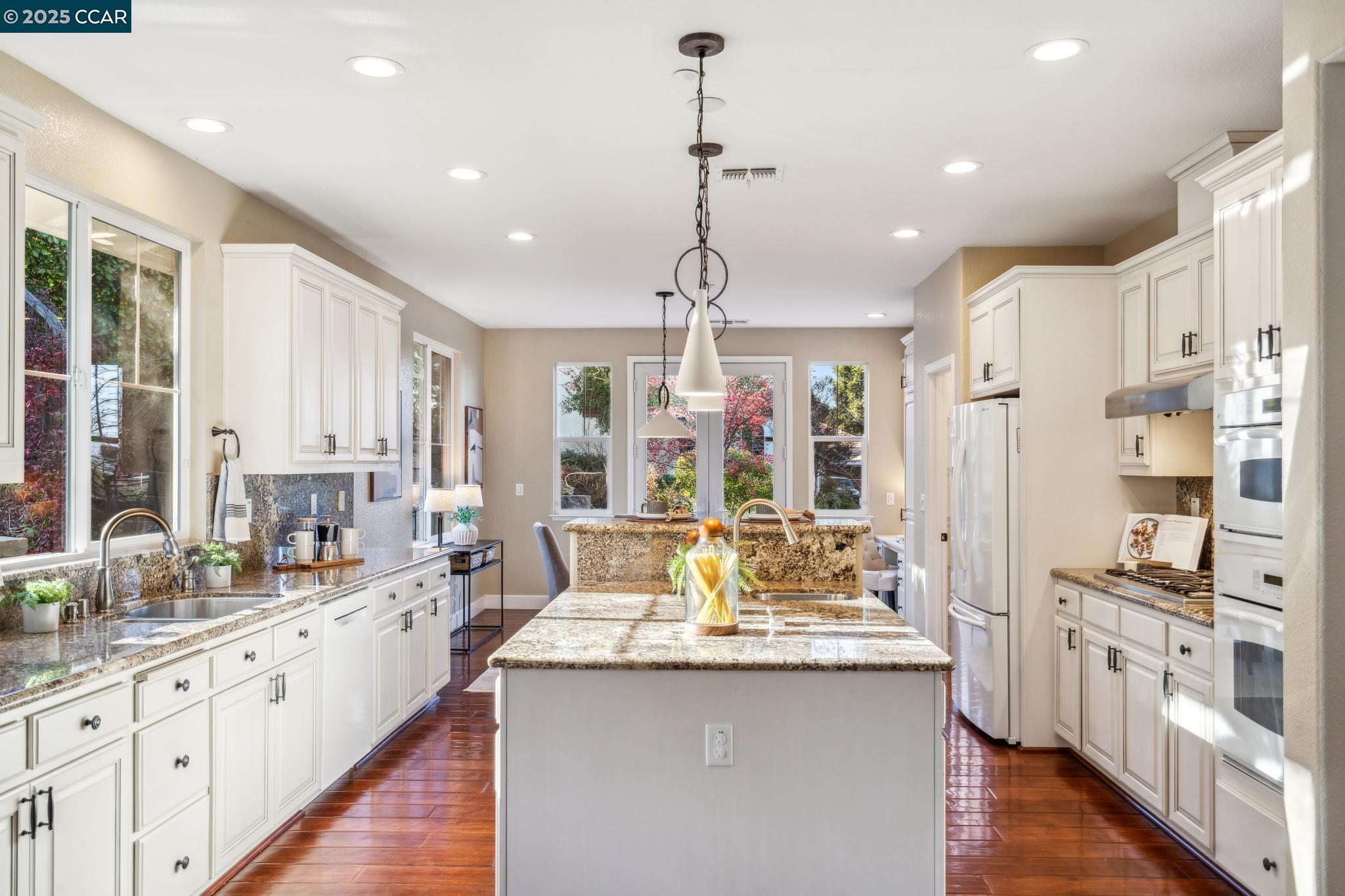 1180 Vista Ridge Ct.