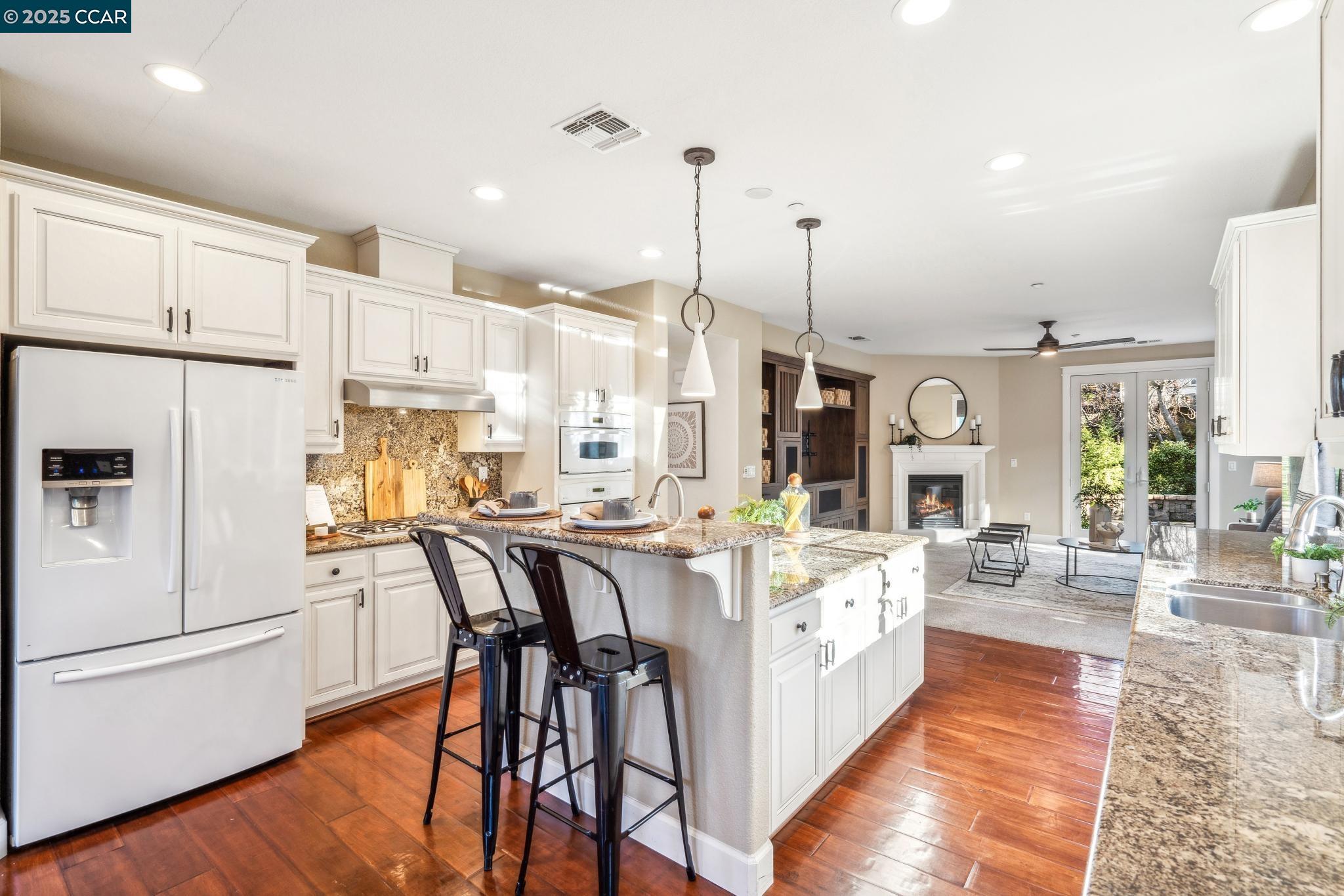 1180 Vista Ridge Ct.