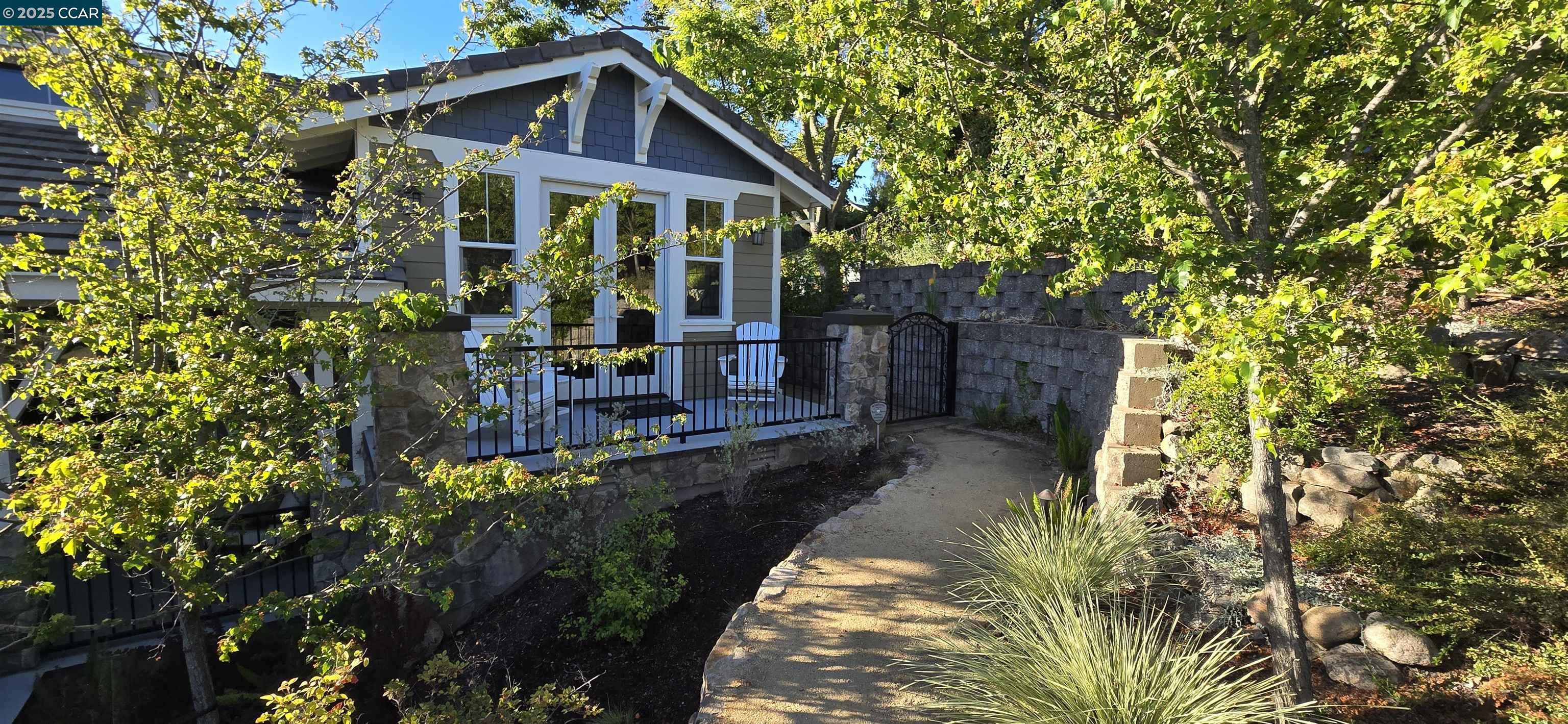 1180 Vista Ridge Ct.