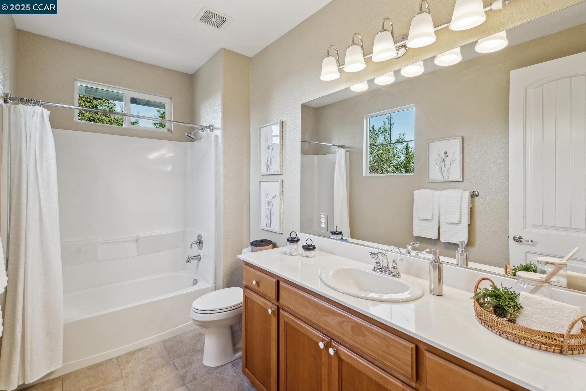 1180 Vista Ridge Ct.