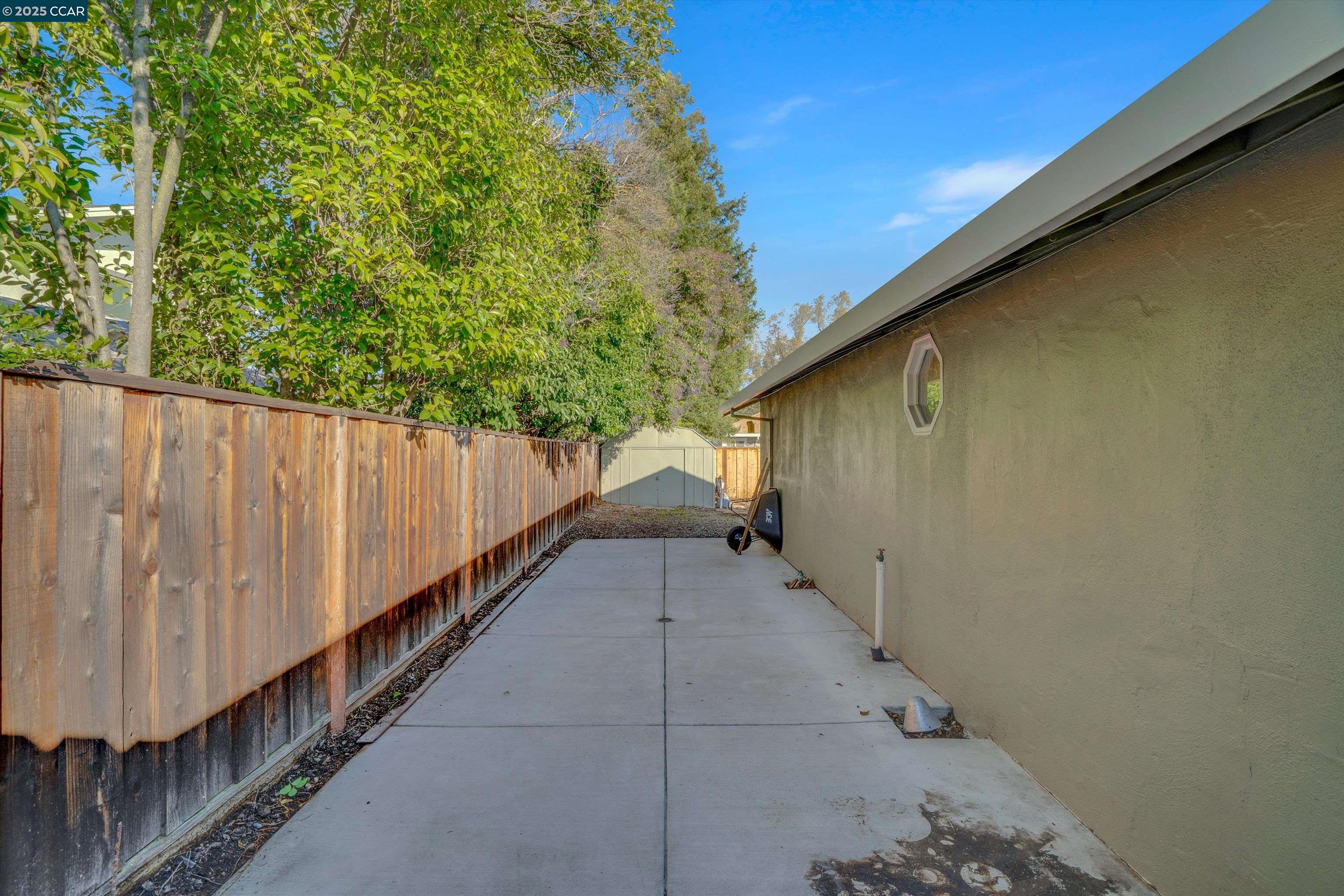 208 Hazel Dr