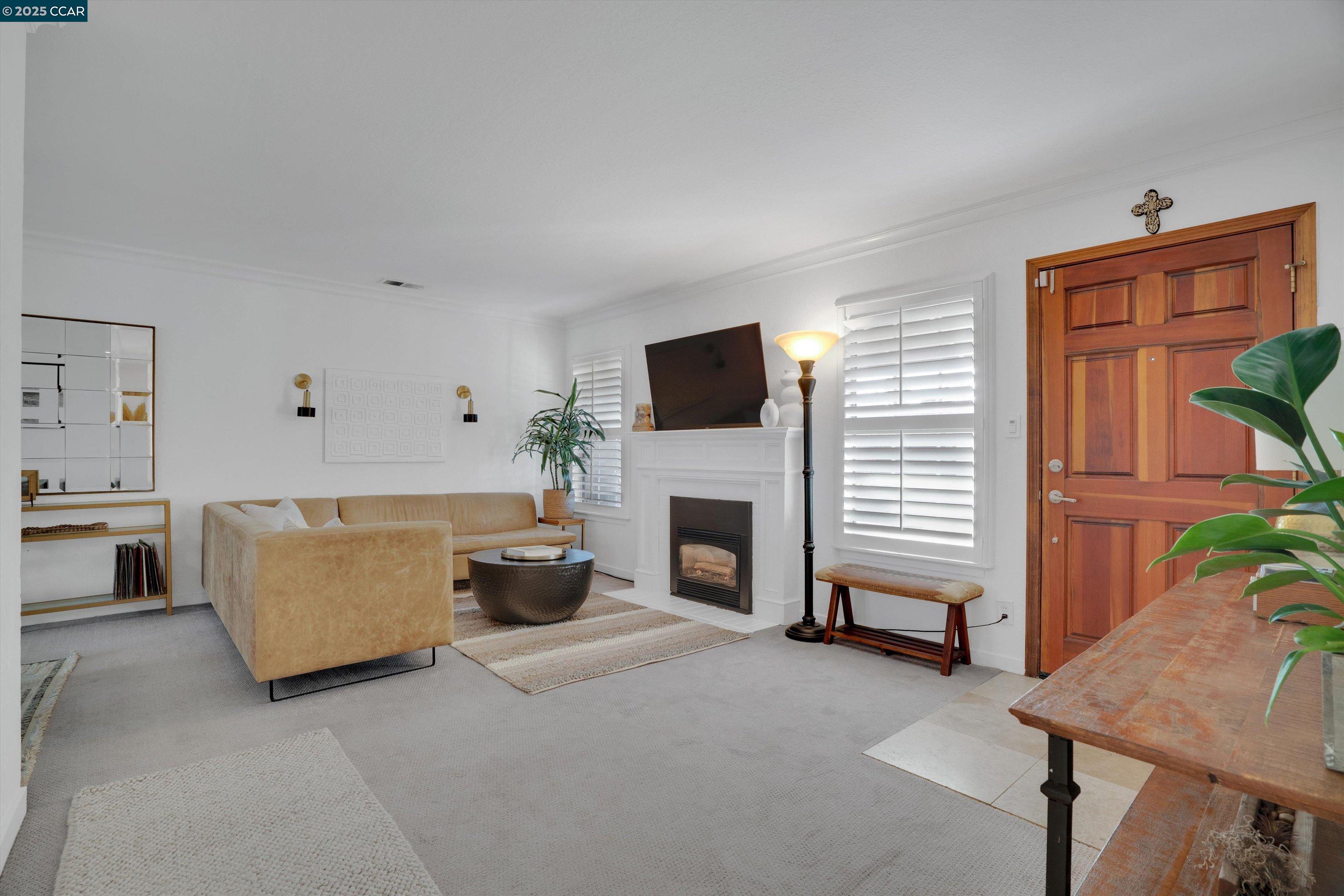 208 Hazel Dr