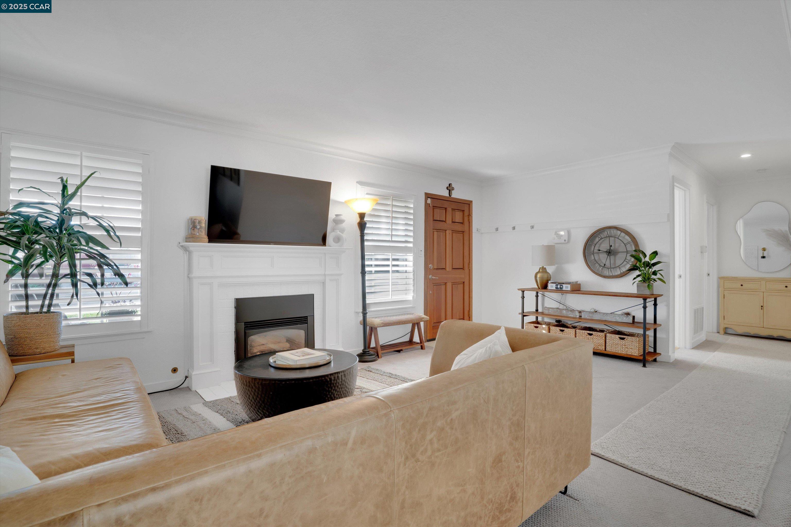 208 Hazel Dr