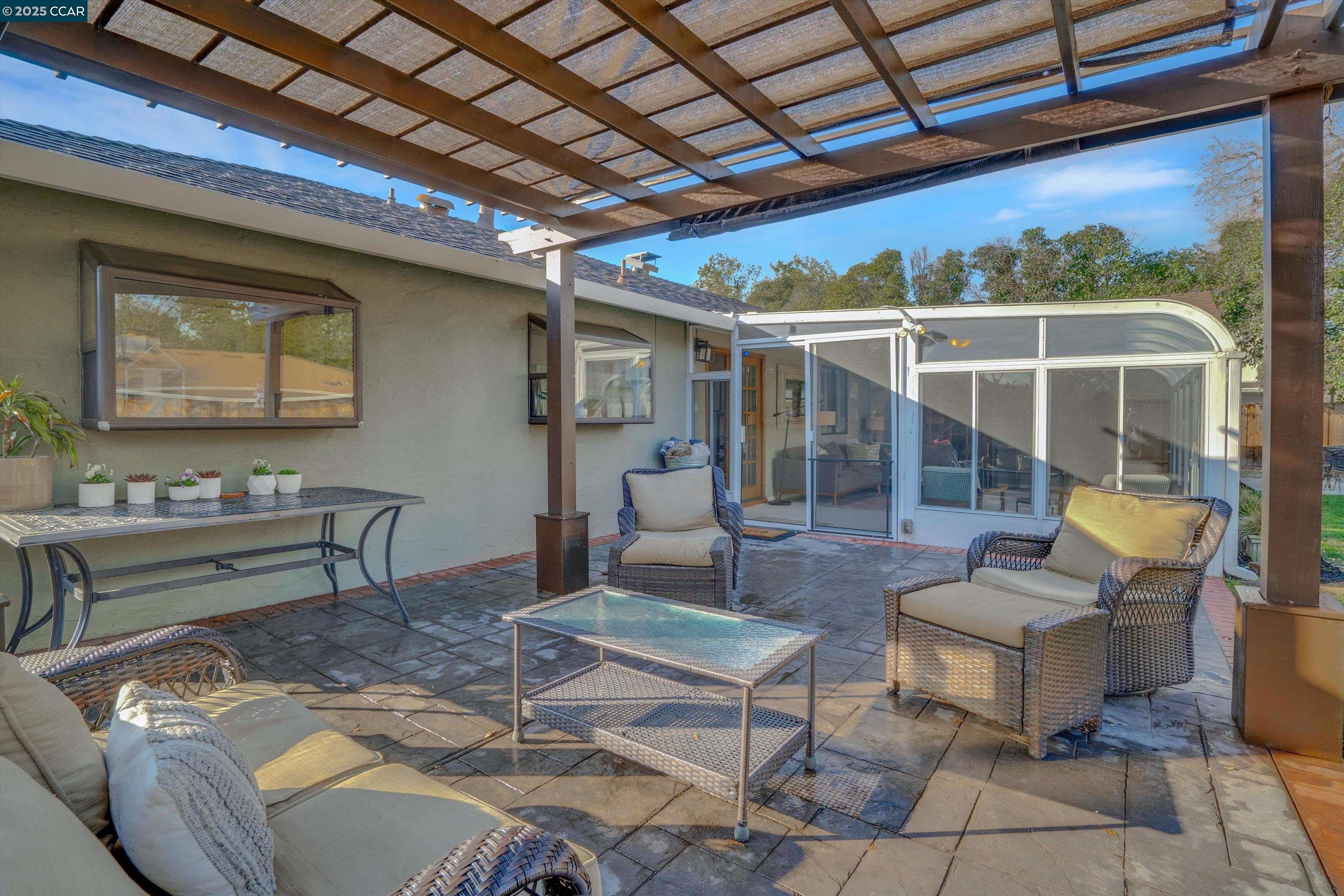 208 Hazel Dr
