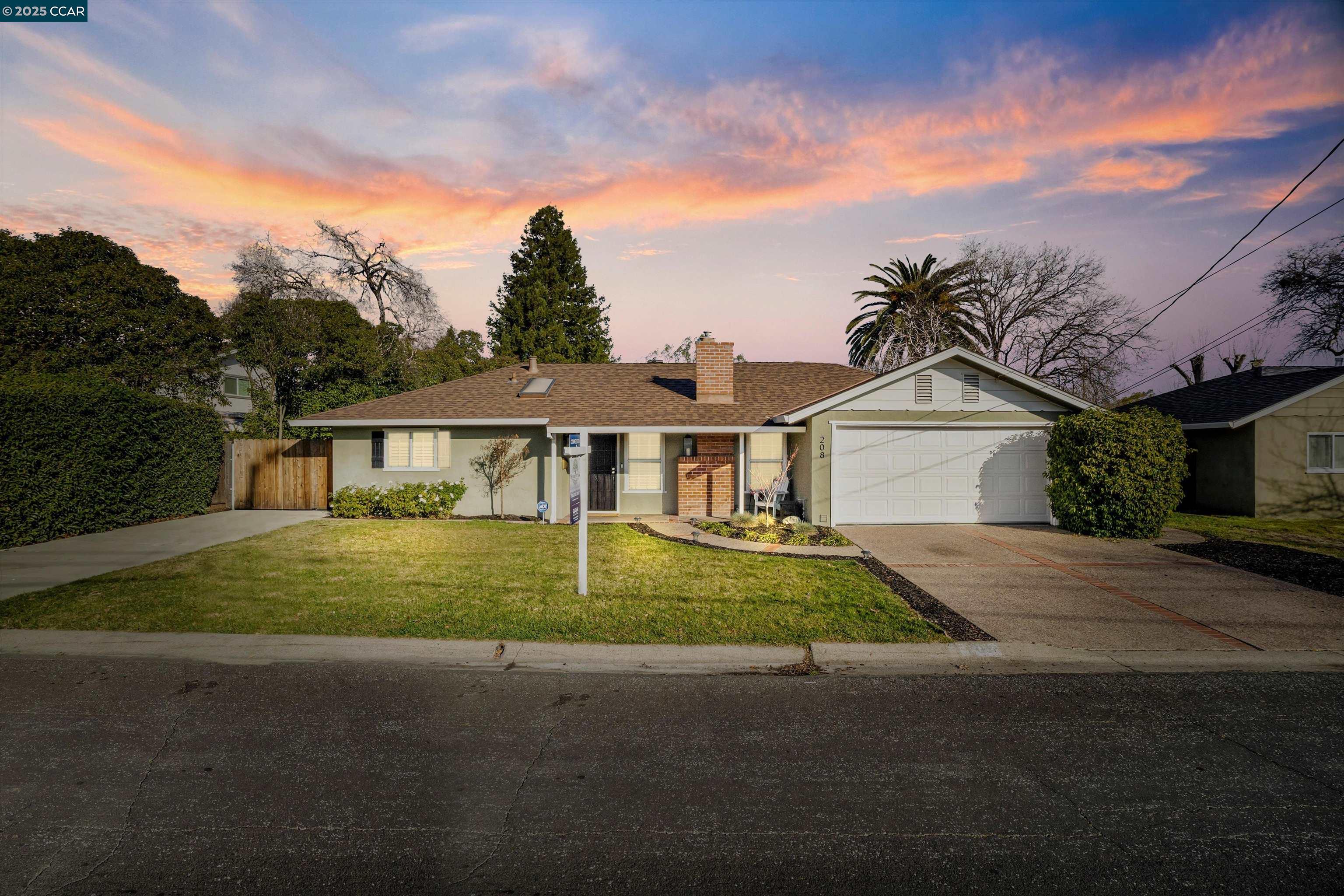 208 Hazel Dr