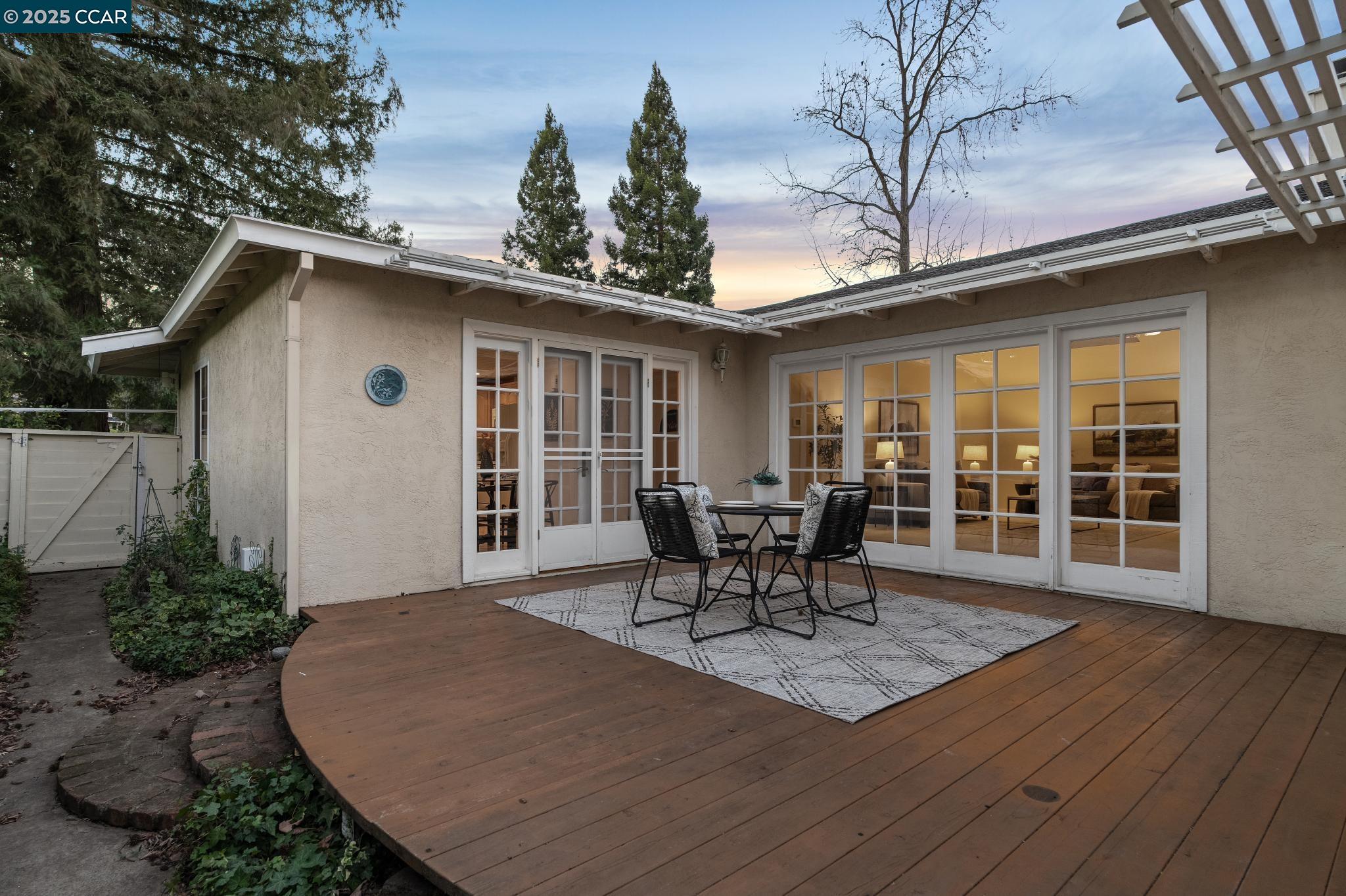 851 Luz Ct