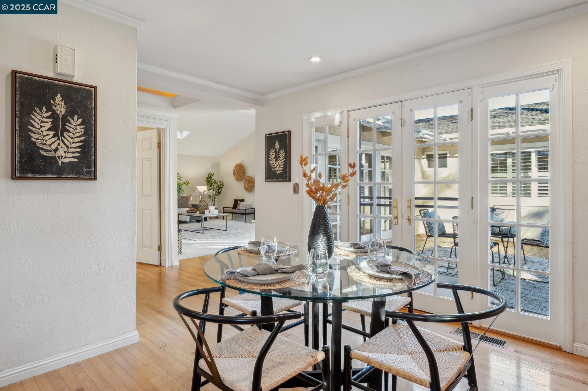 851 Luz Ct
