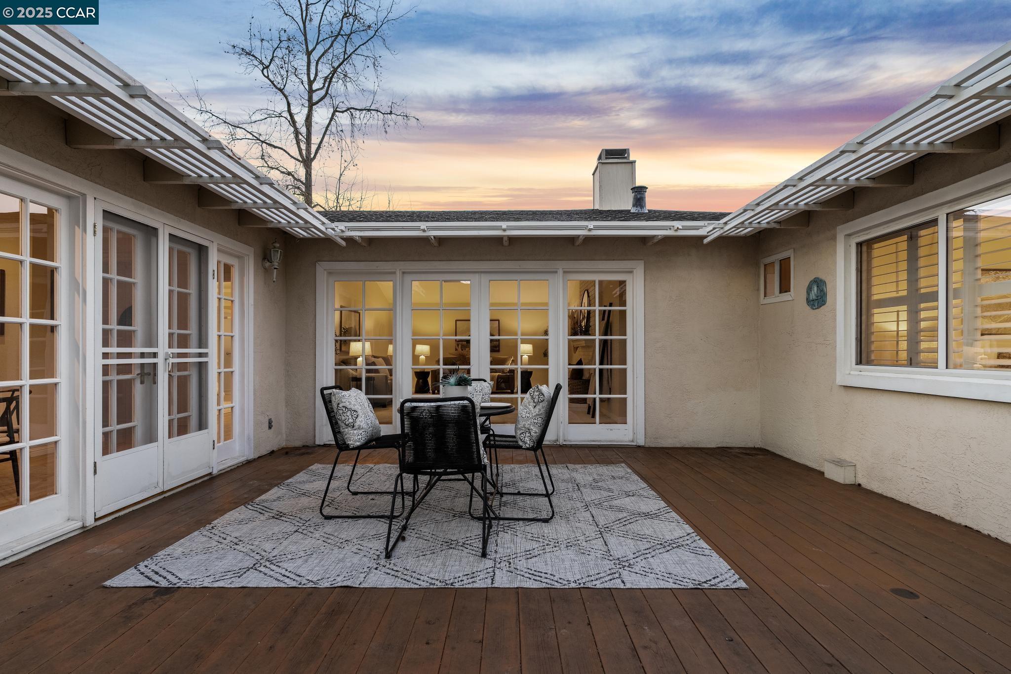 851 Luz Ct