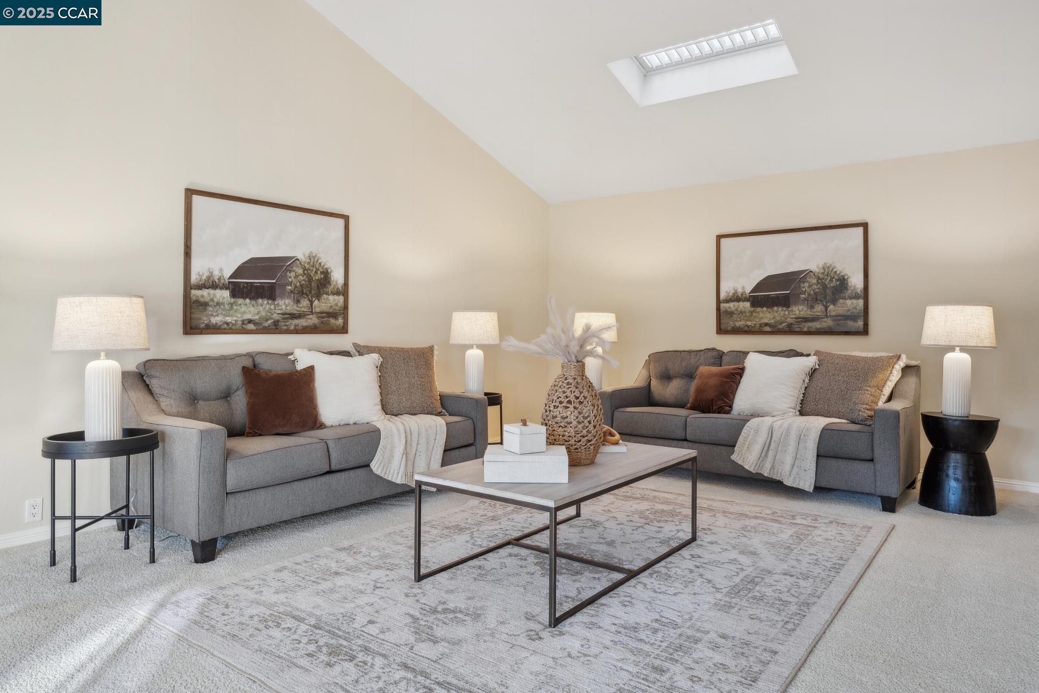851 Luz Ct