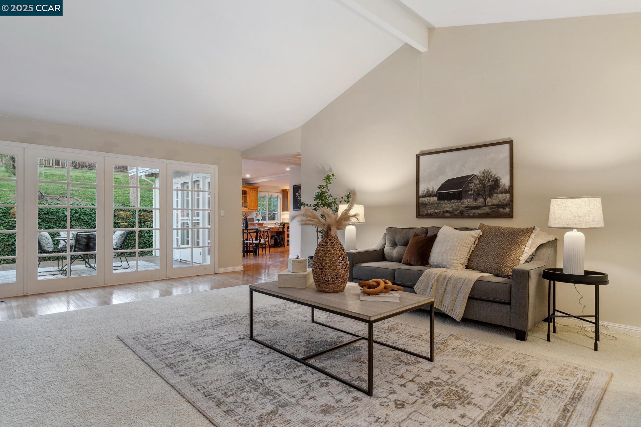 851 Luz Ct