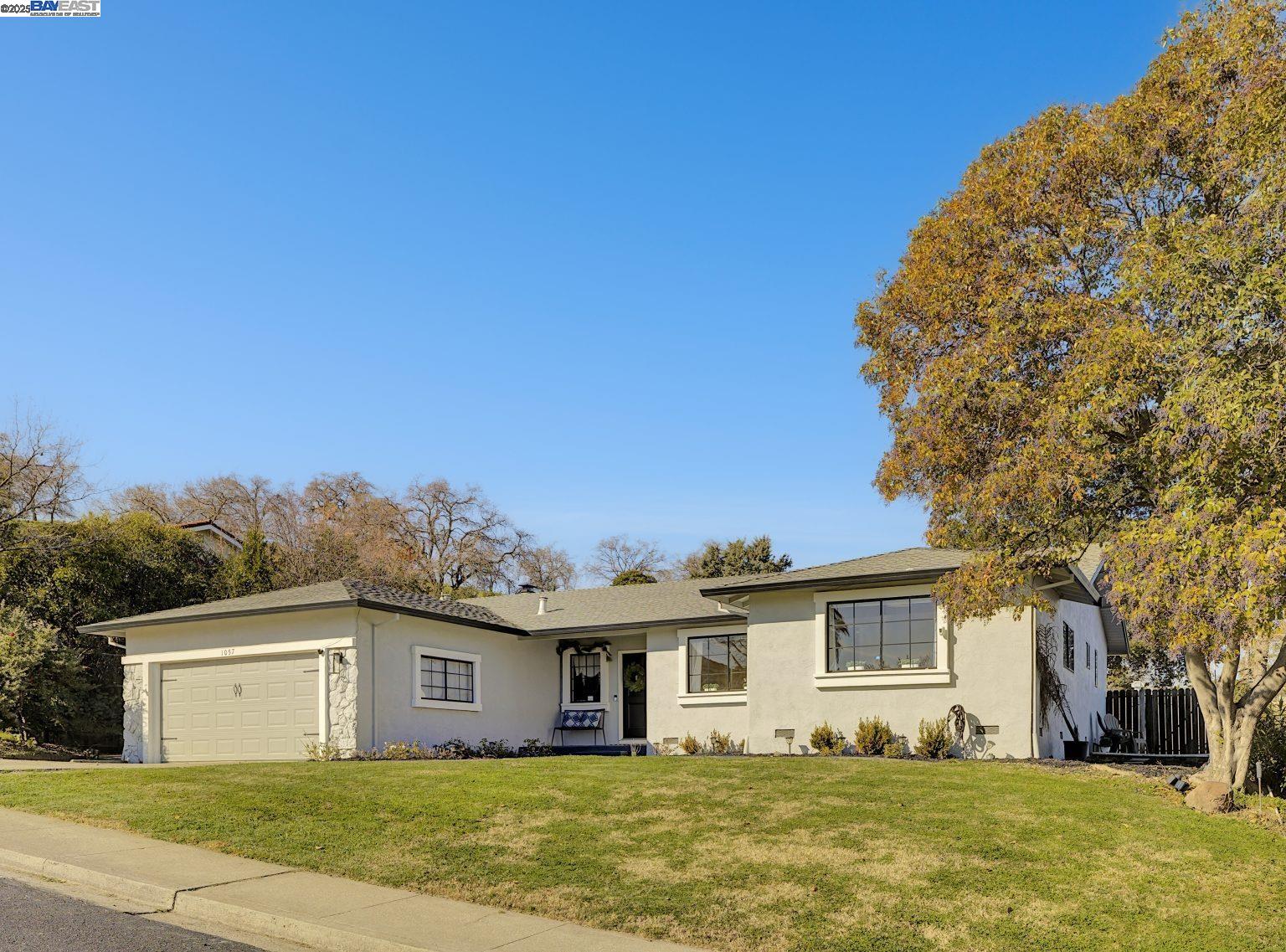 1057 Rolling Hill Way