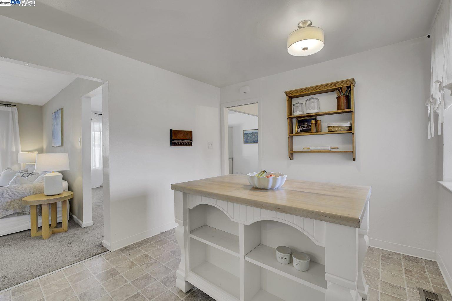 1057 Rolling Hill Way