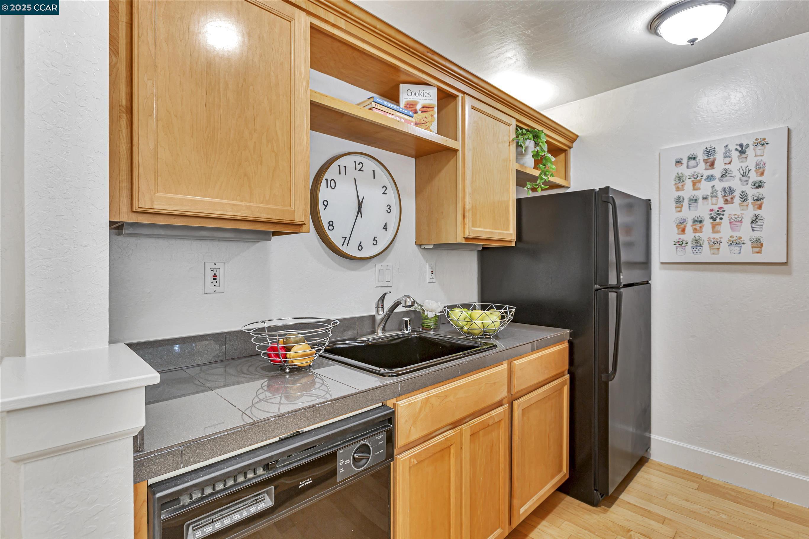 155 Sharene Ln # 303