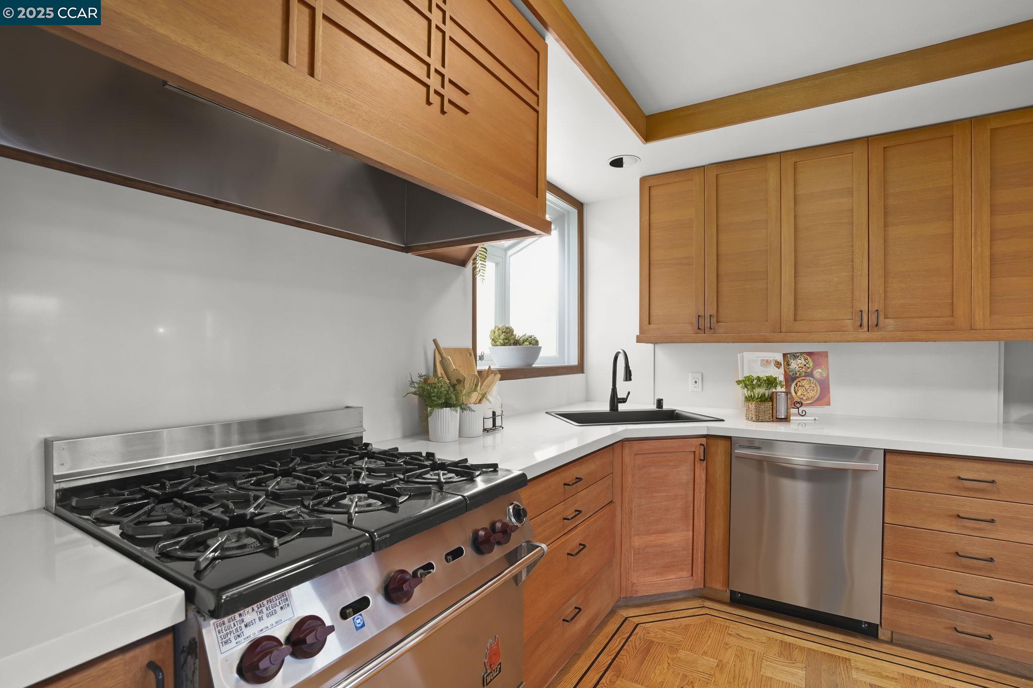 276 Ewing Terrace
