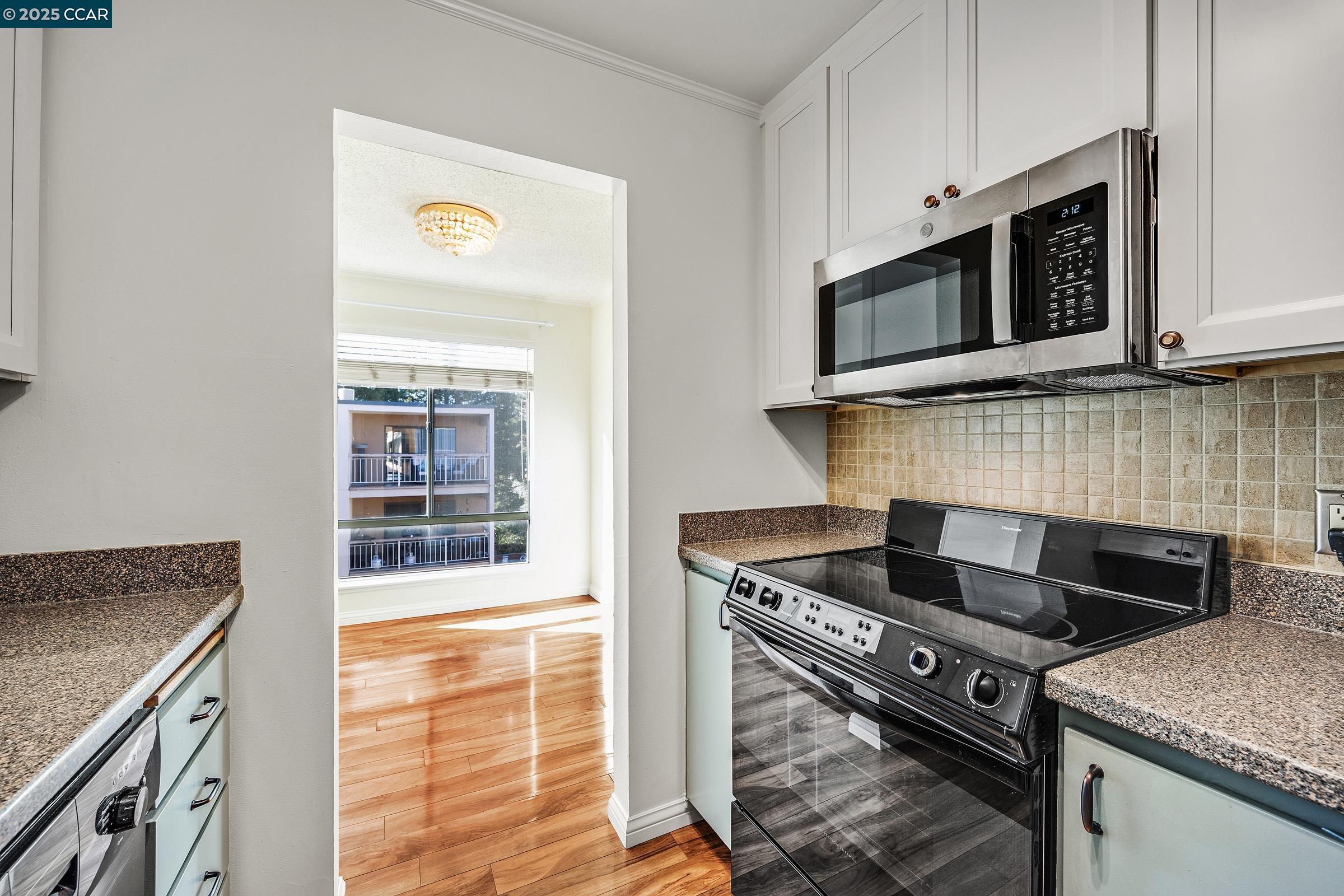 310 N Civic Dr # 506