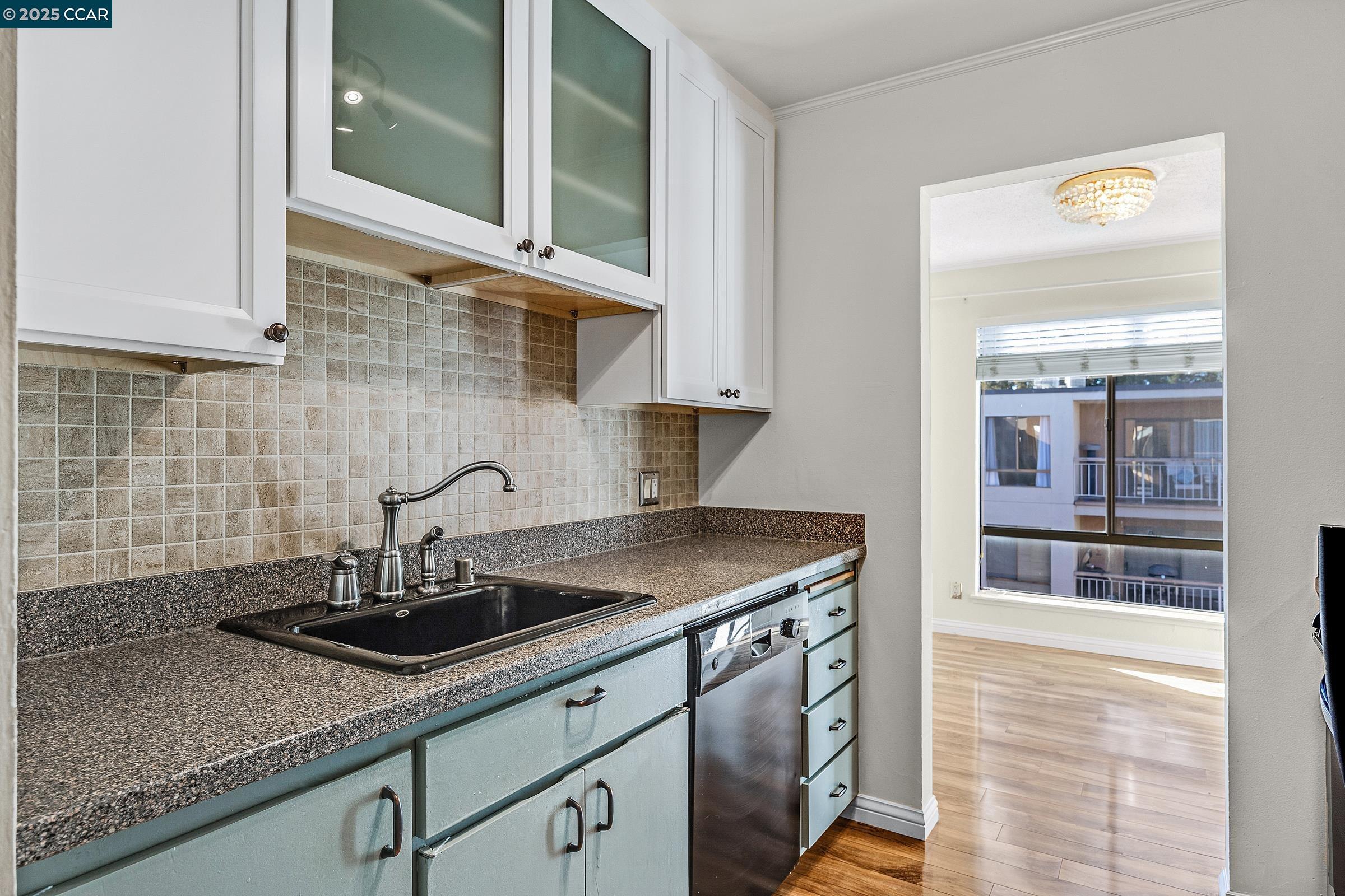 310 N Civic Dr # 506