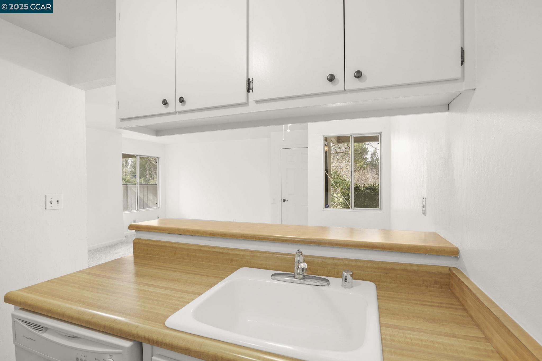 5460 Concord Blvd Unit: C3
