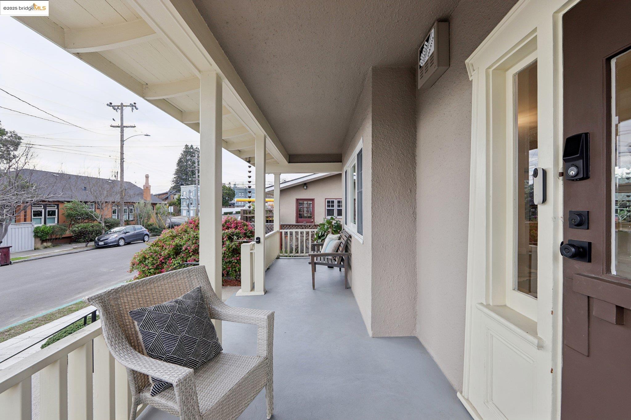 5918 Taft Ave