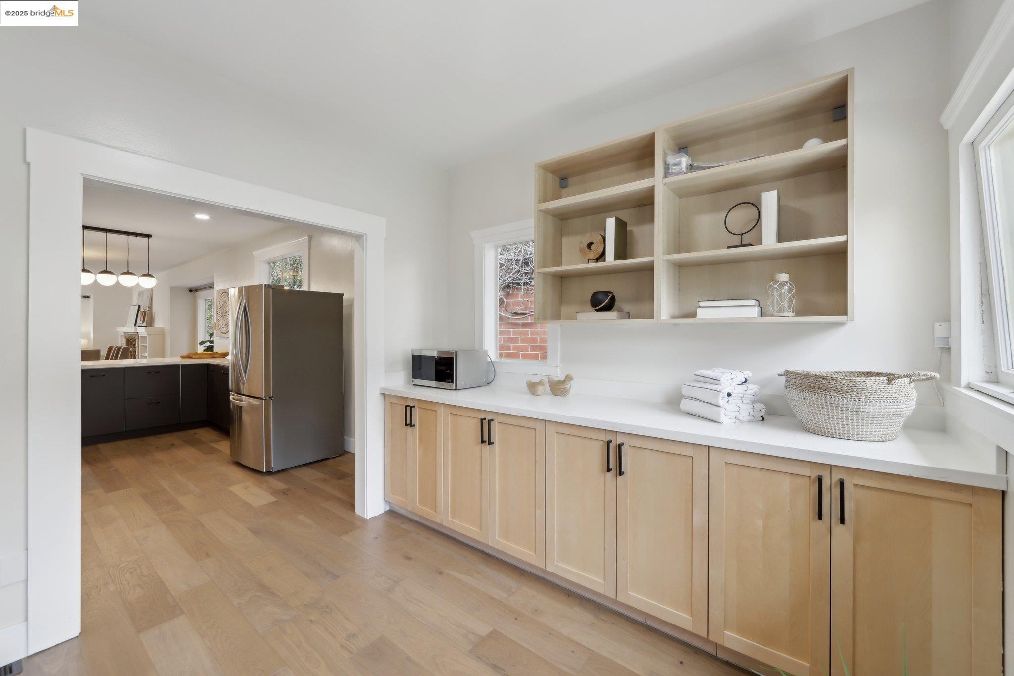 5918 Taft Ave