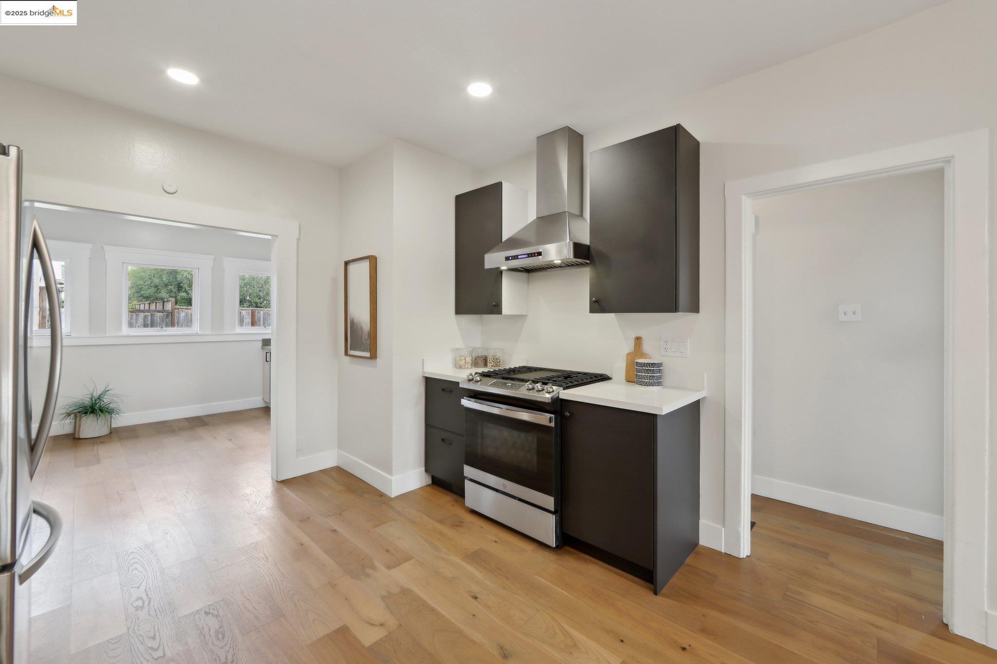 5918 Taft Ave