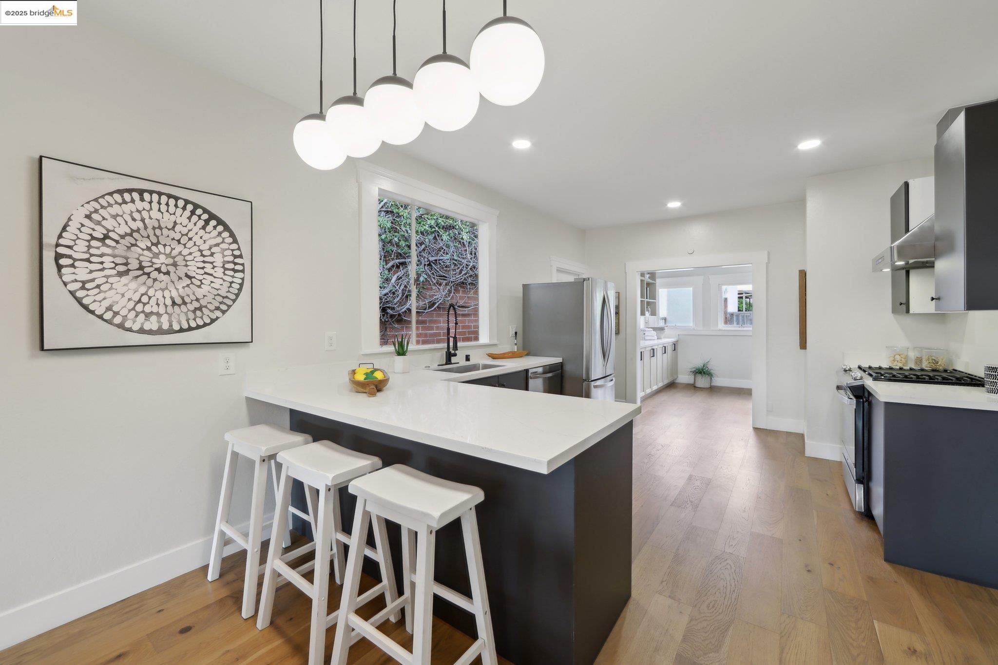 5918 Taft Ave