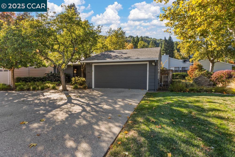 1716 Saint Andrews Drive