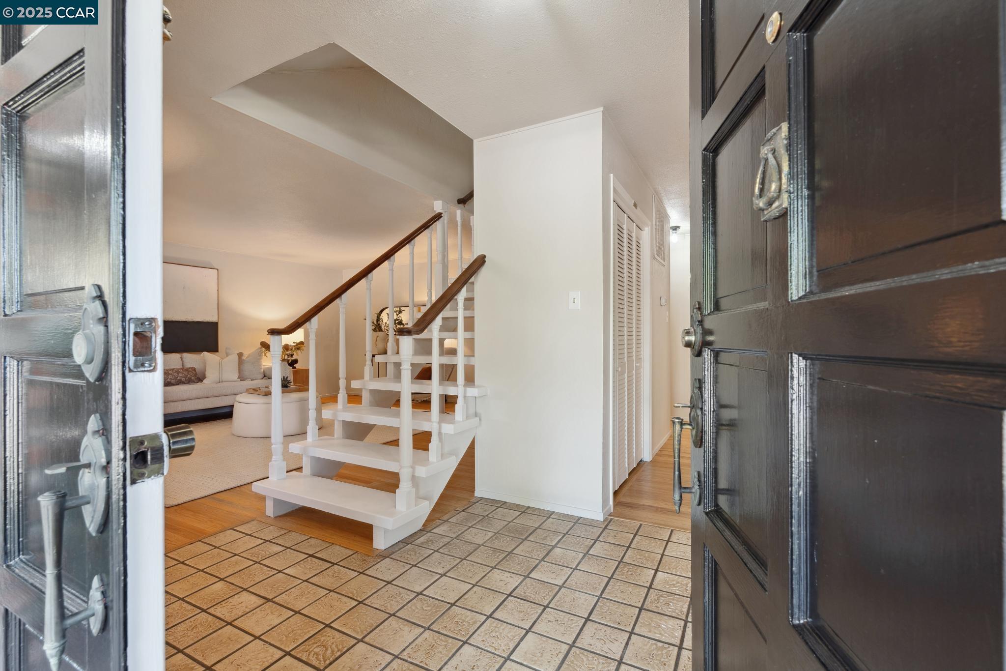966 Getoun Dr