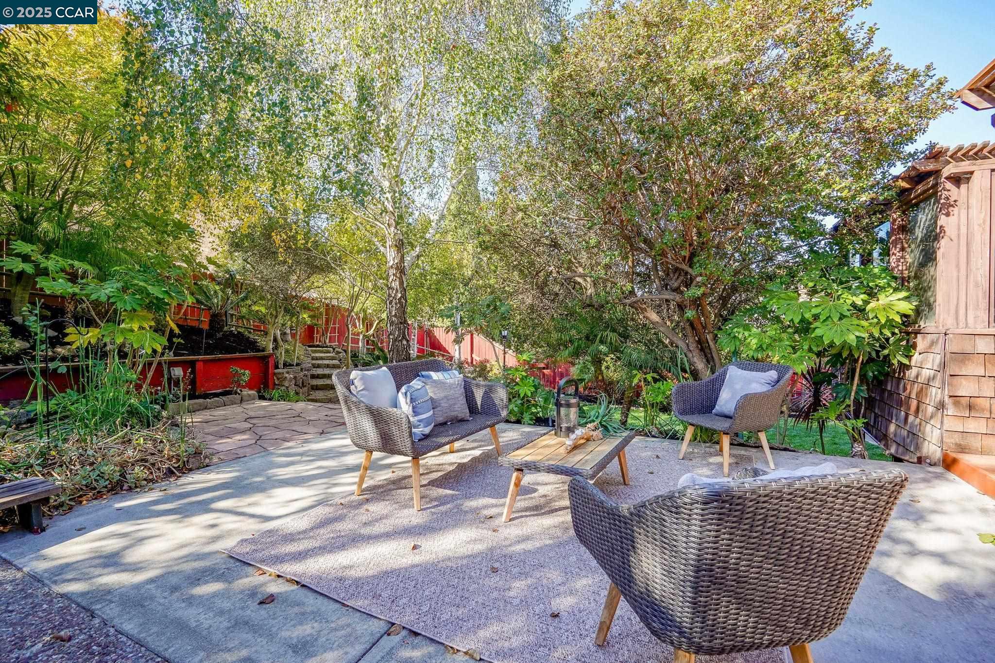 822 Rose Dr