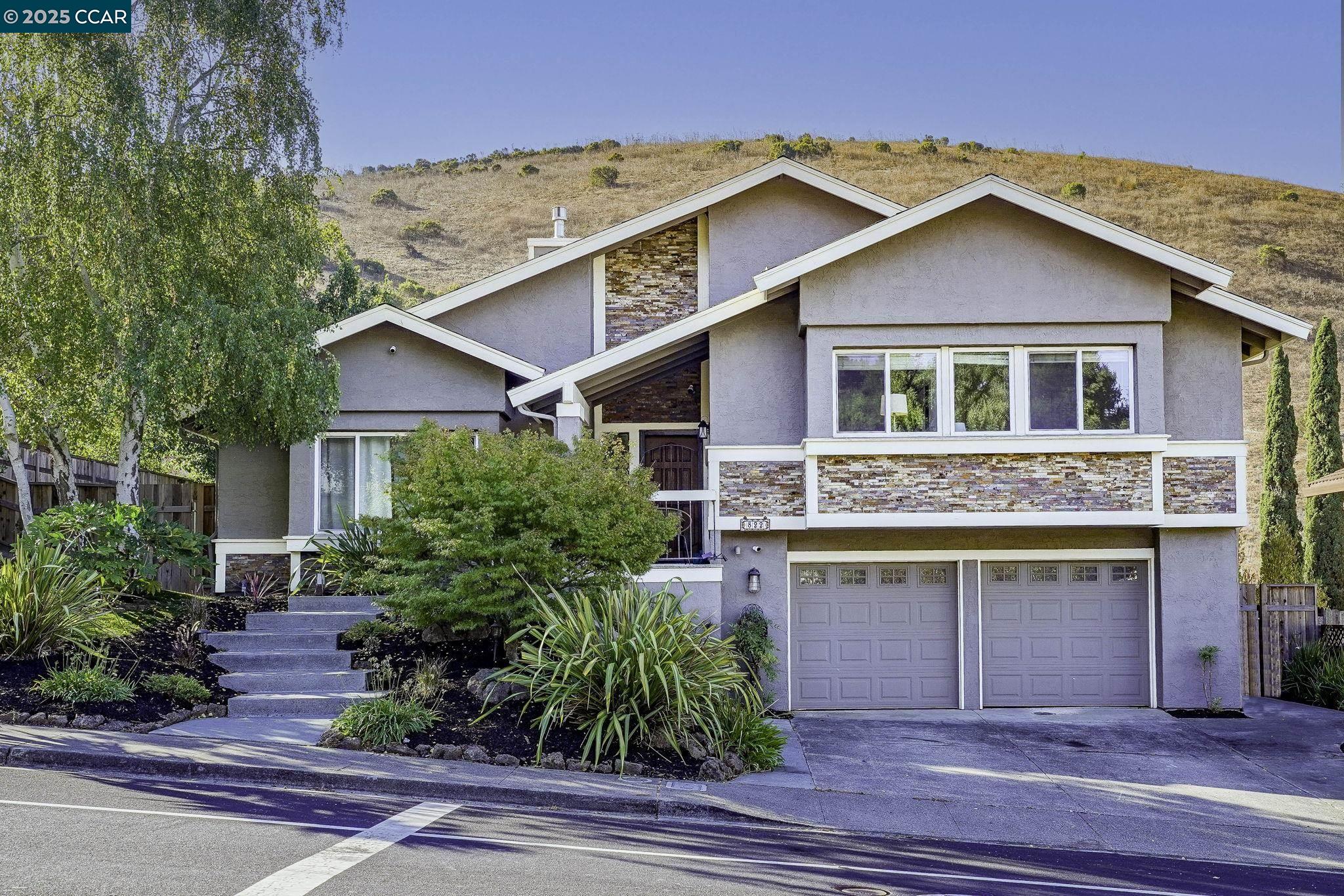 822 Rose Dr
