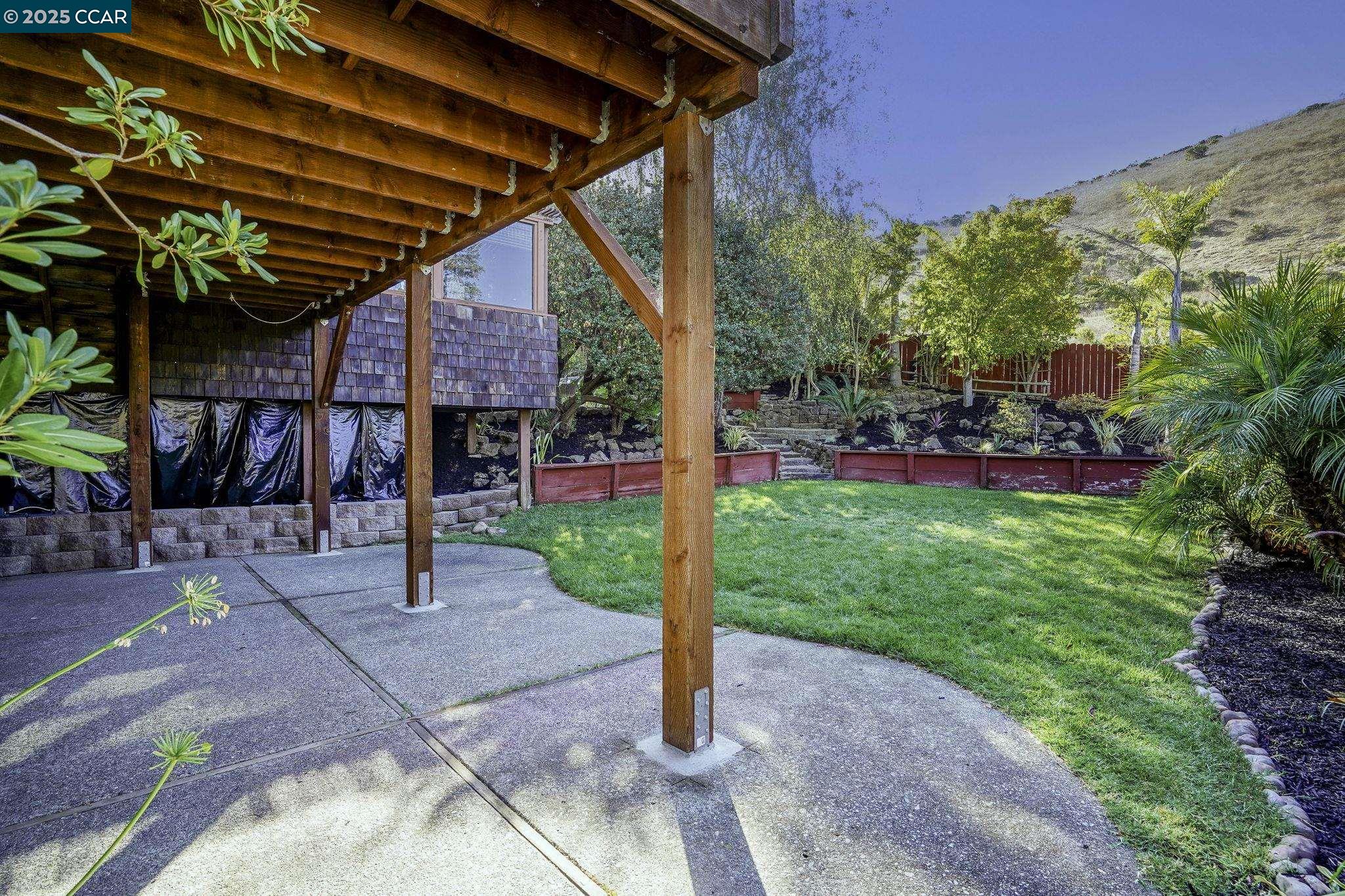 822 Rose Dr