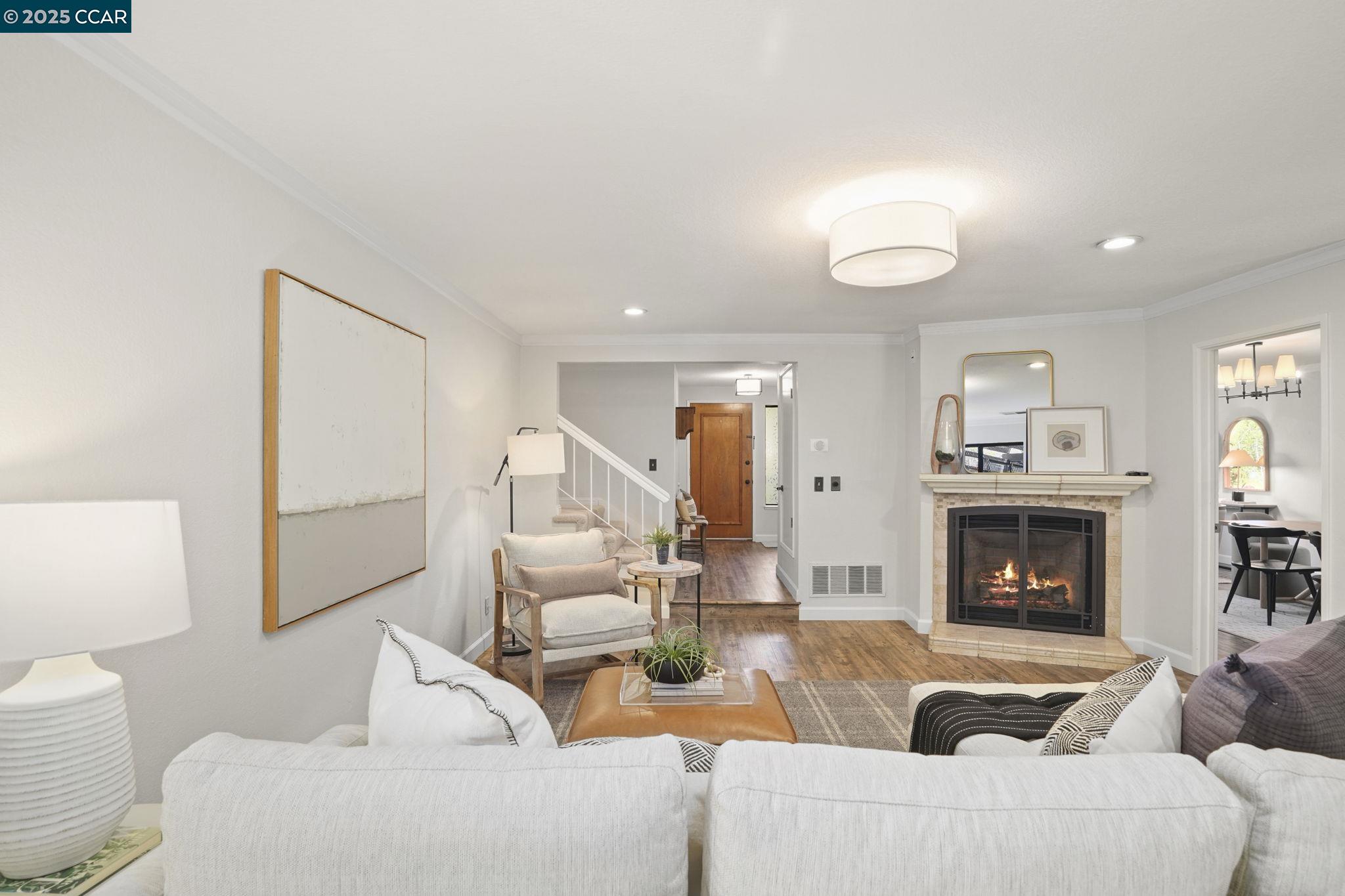 822 Rose Dr