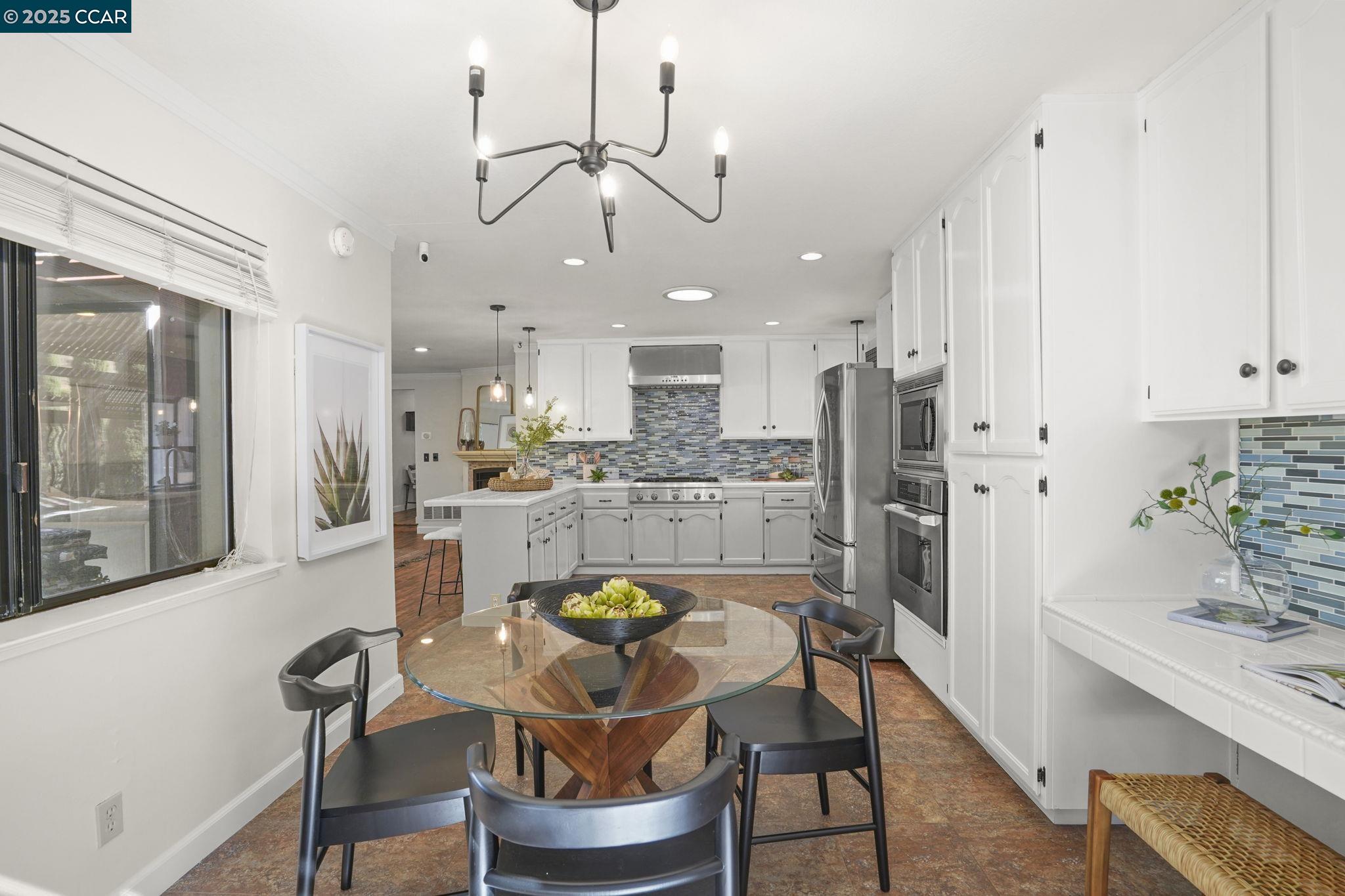 822 Rose Dr