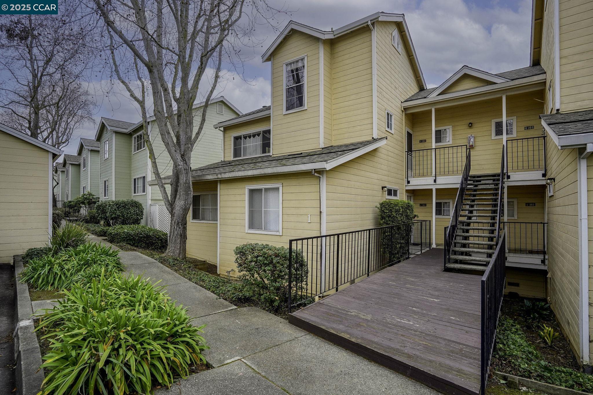 735 Buchanan St. # 204