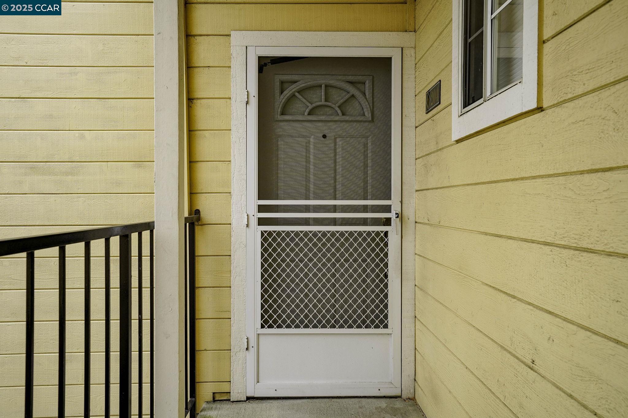 735 Buchanan St. # 204