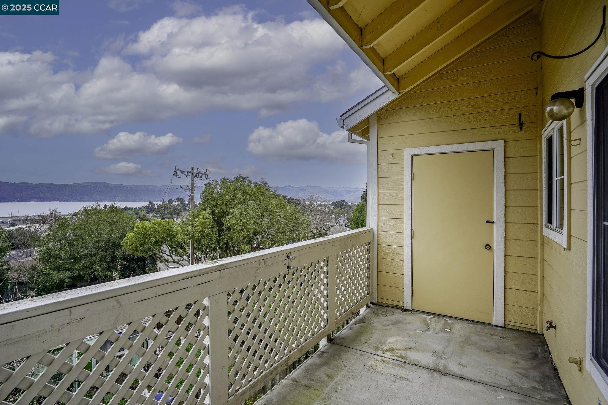 735 Buchanan St. # 204