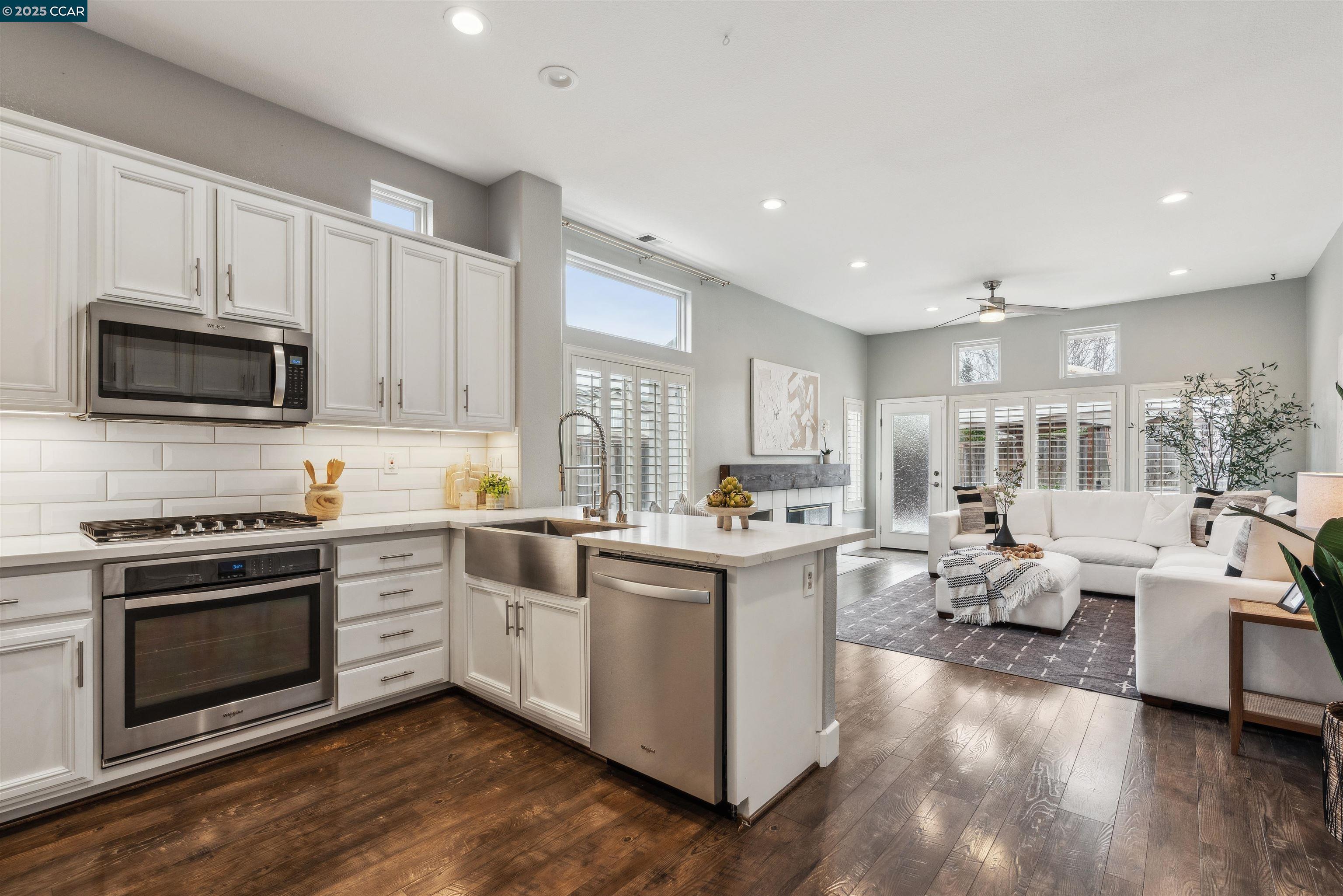 165 Blackstone Dr