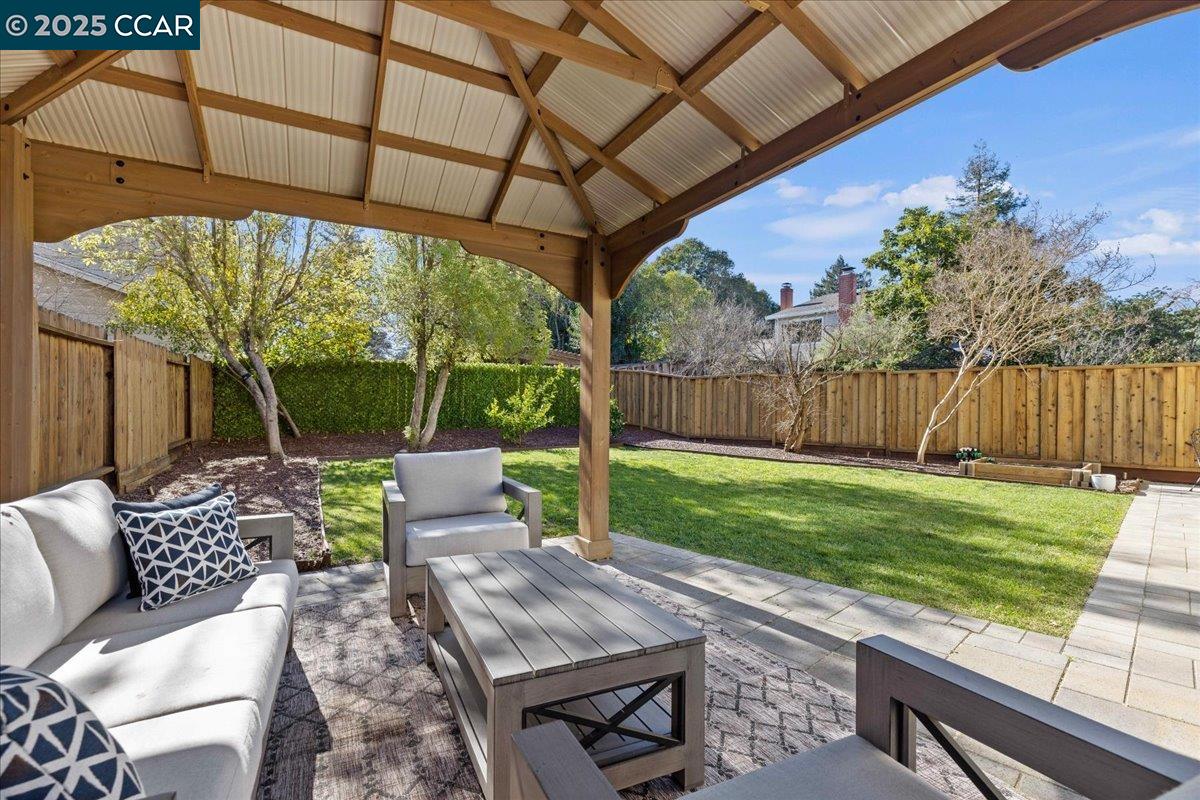 16 Marques Ct