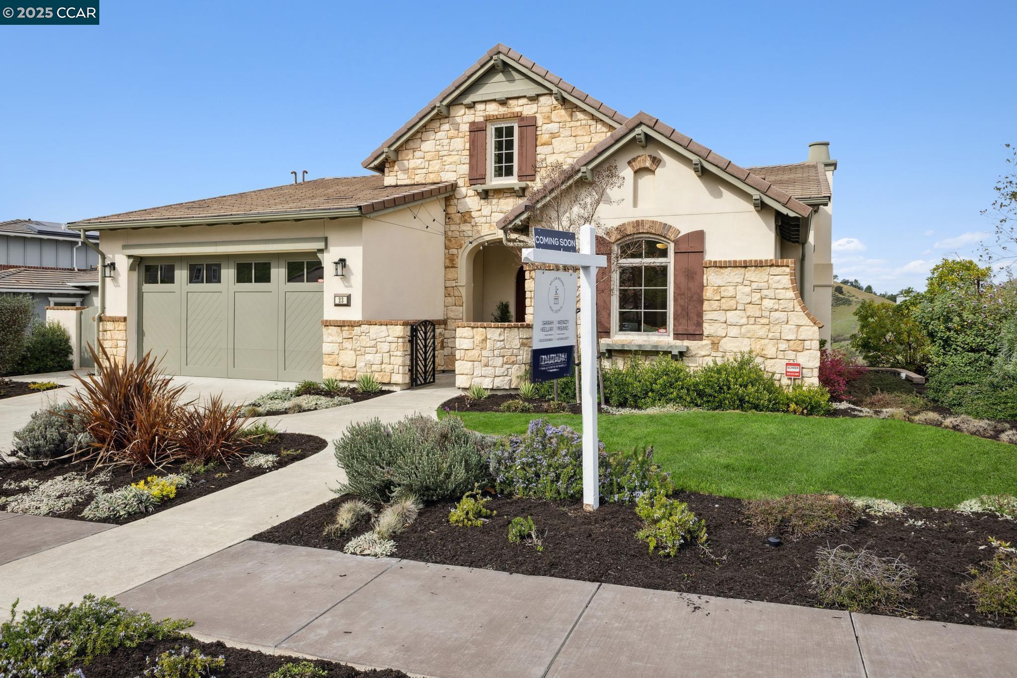 23 West Hill Way
