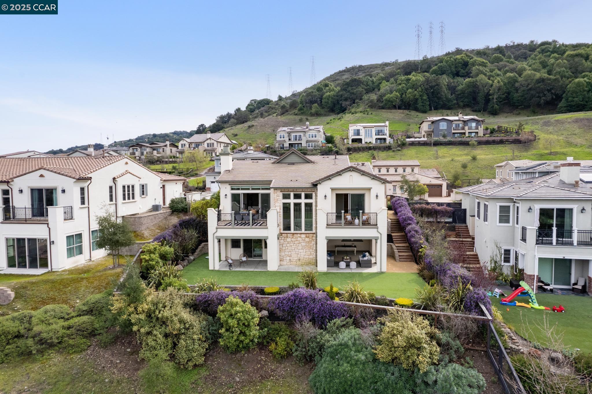 23 West Hill Way
