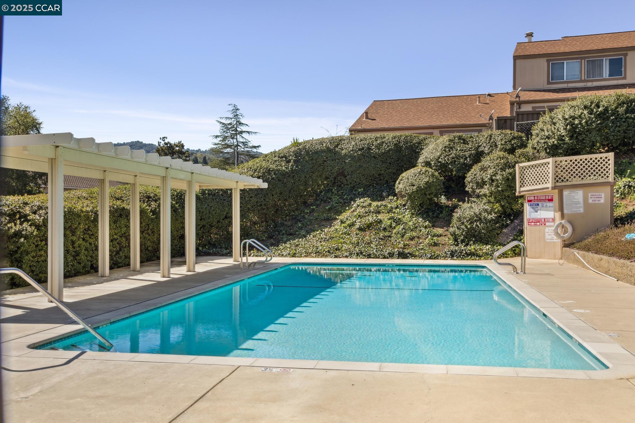 210 Oak Manor Plz