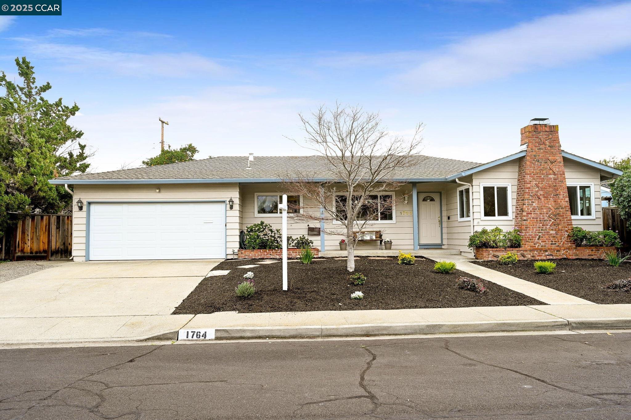 1764 Bishop Dr