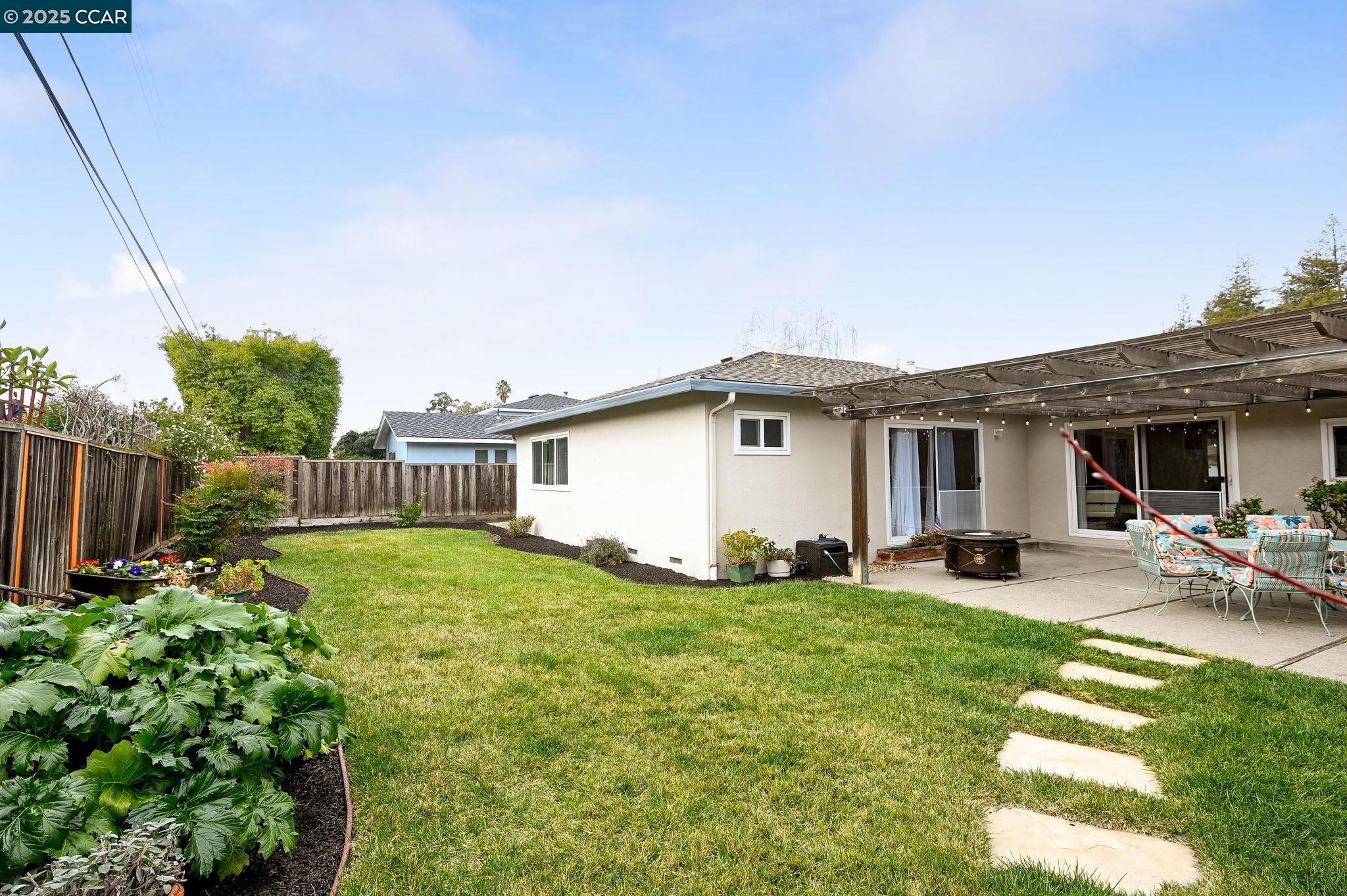 1764 Bishop Dr