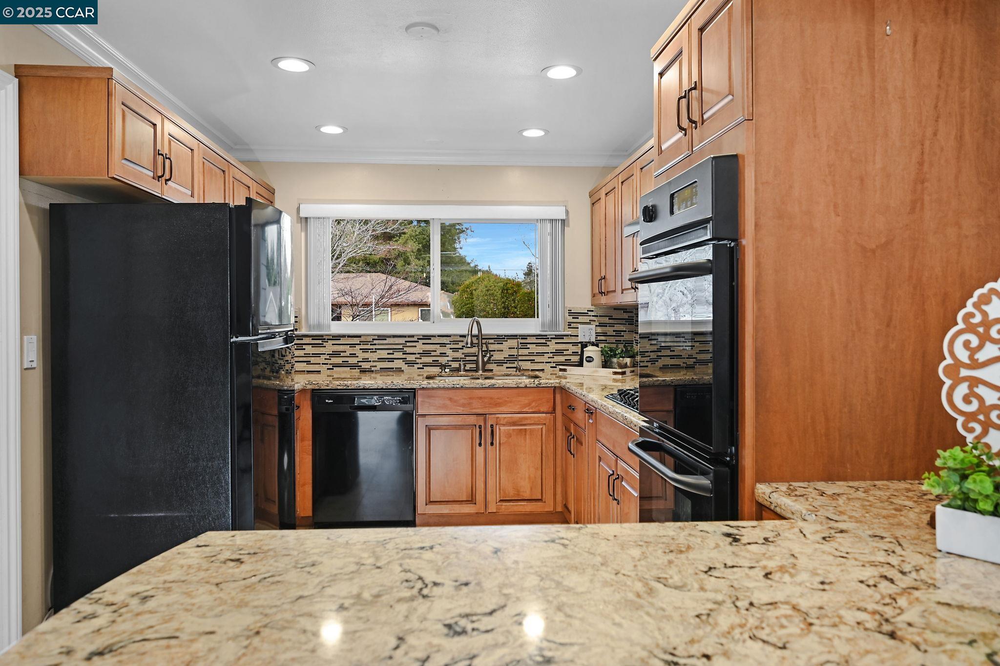 1764 Bishop Dr